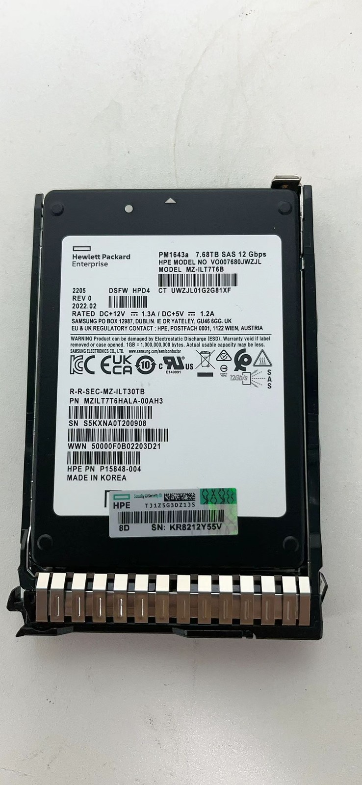 HPE P19909-B21 P20836-001 PM1643a 7.68TB SAS 12Gbps READ INTENSIVE SFF SC SSD