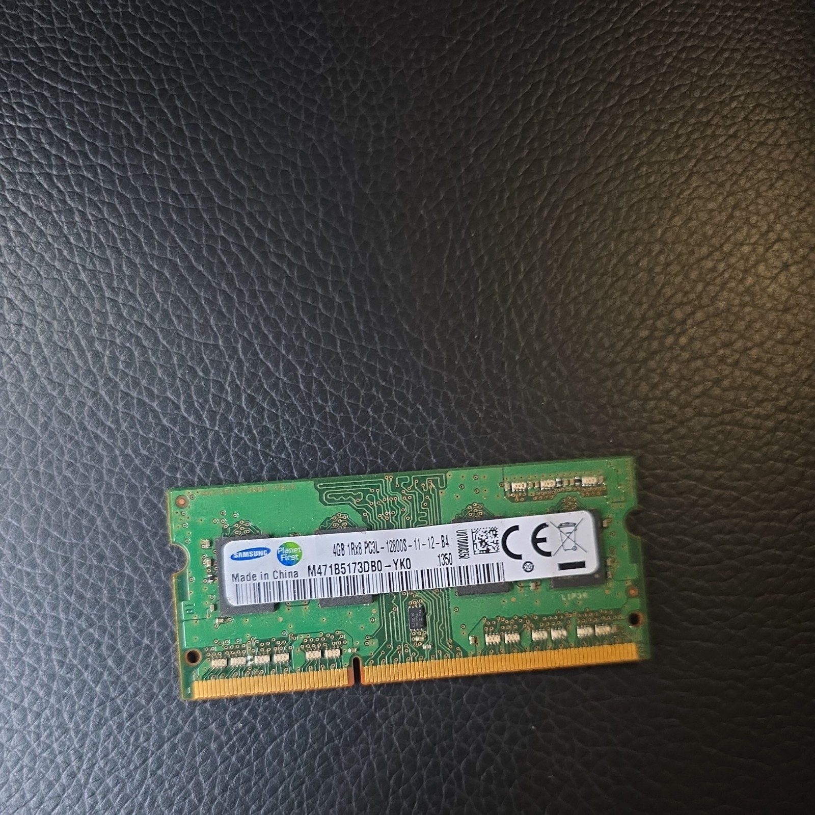 M471B5173EB0-YK0 GENUINE SAMSUNG MEMORY 4GB 1Rx8 PC3L-12800S-11-13-B4 (CA610)