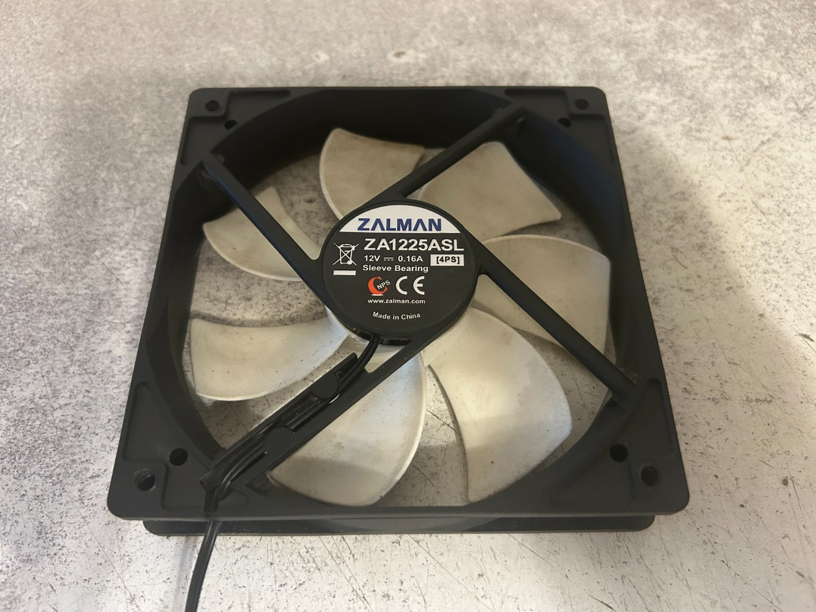 Zalman Z9 U3 Tower 120mm x 25mm 12v 4 Pin Case Quiet Fan ZA1225ASL & Screws