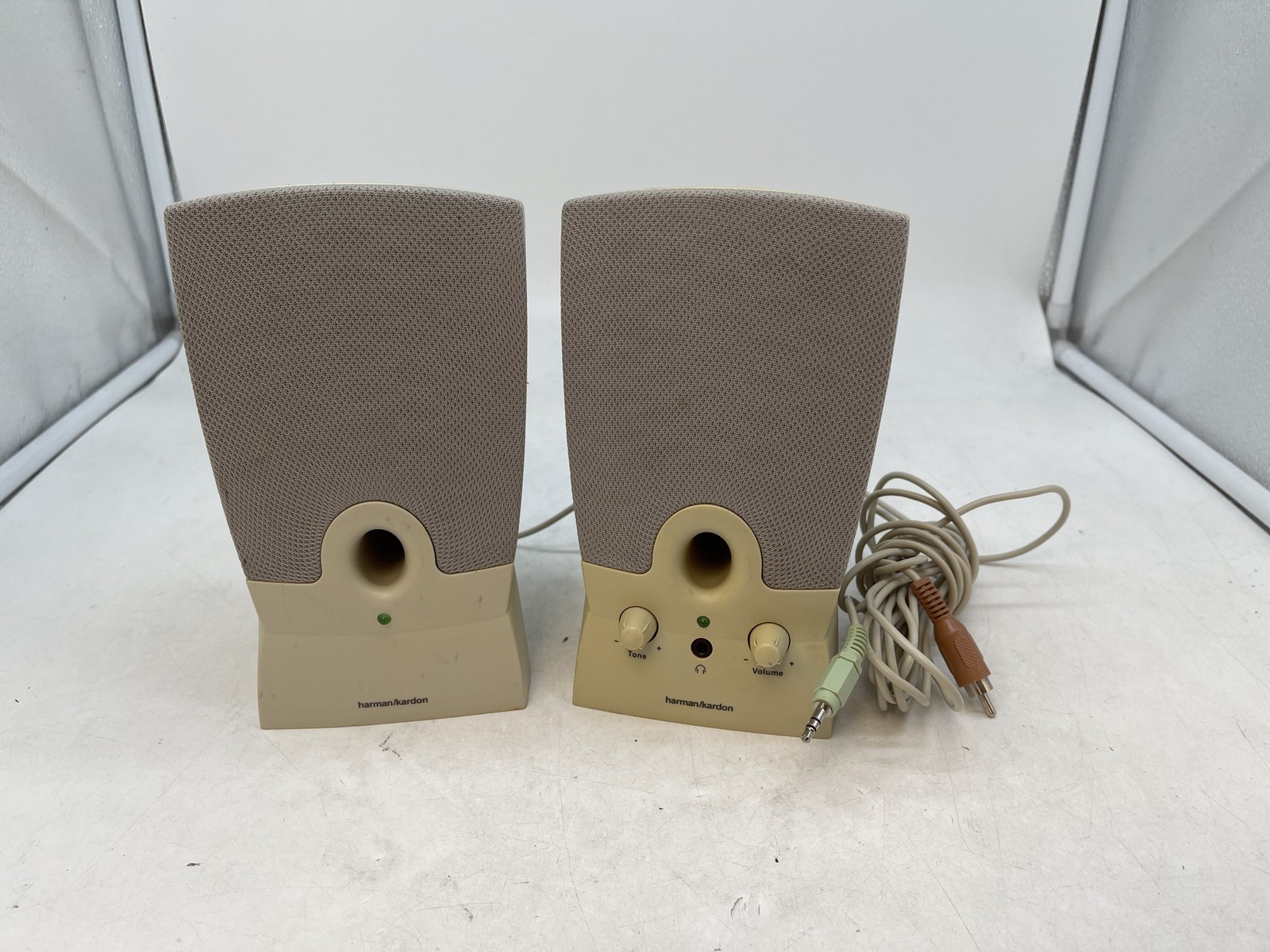 Harman/Kardon Beige 02320V Wired Multimedia Speakers, No AC Nice Sound Free S/H