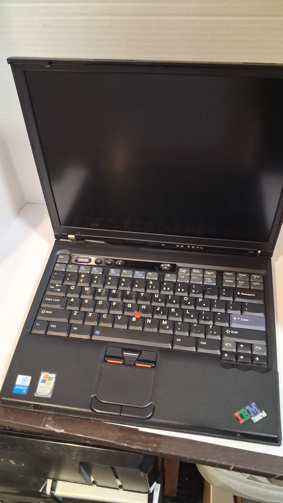 IBM ThinkPad T40, Type 2373, Intel Pent, 1500Hmz, 768 MB Ram, 100GB HD, Win XP