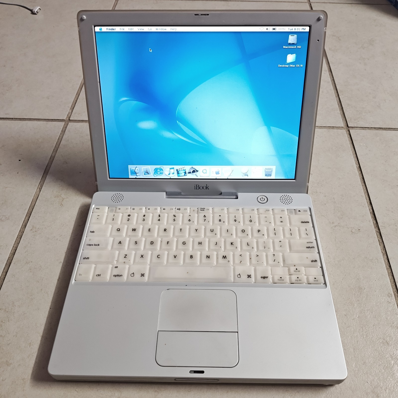 Apple iBook G3 Snow M6497 2001 Vintage Laptop - 10GB HDD/128MB RAM - READ #4475