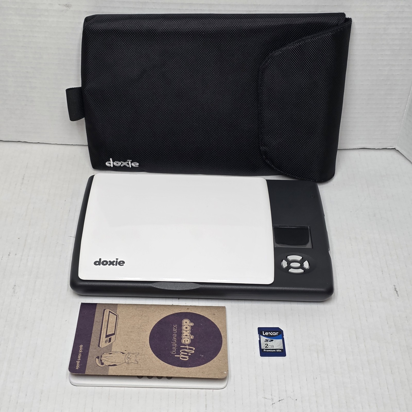 Doxie Flip DX70 | Cordless Mobile Flatbed Mini Scanner | w/ Accessories
