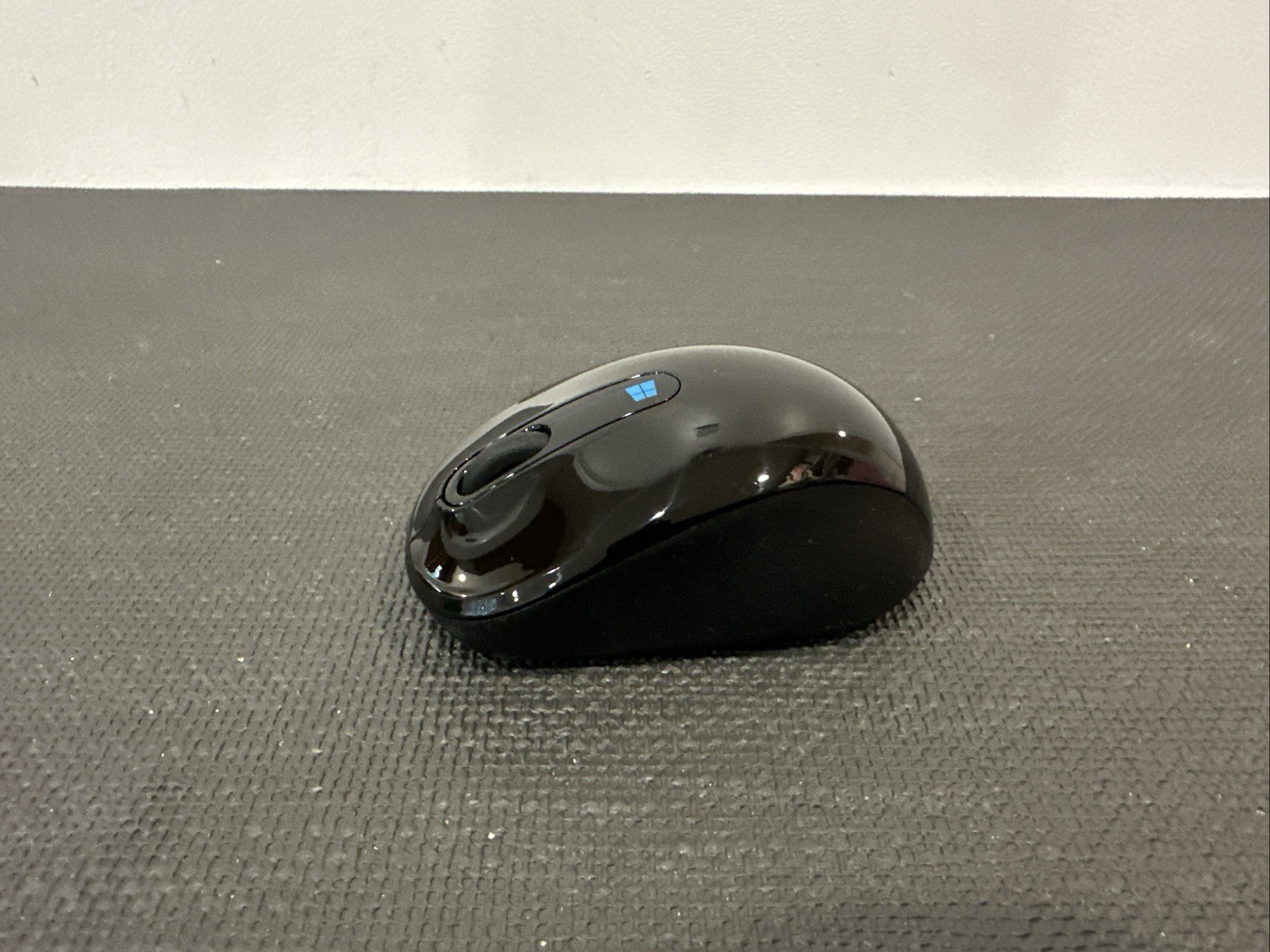 Microsoft Sculpt Mobile Mouse Bluetooth Model 1569 Polished Black