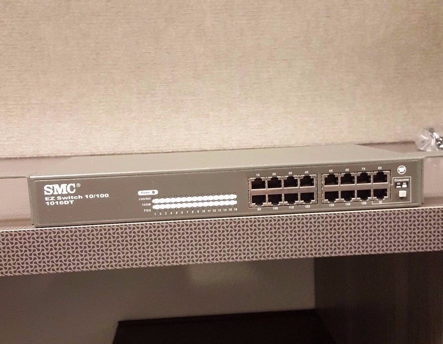 SMC EZNET-16SW-IBM EZ Switch 10/100