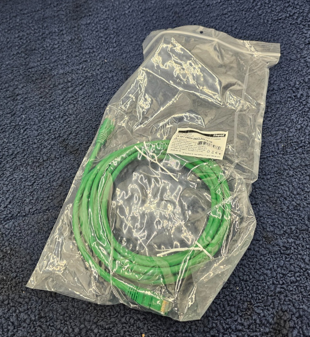 (QTY 5) Legrand Quiktron 576-120-010: 10 ft Green Snagless CAT6 Patch Cable