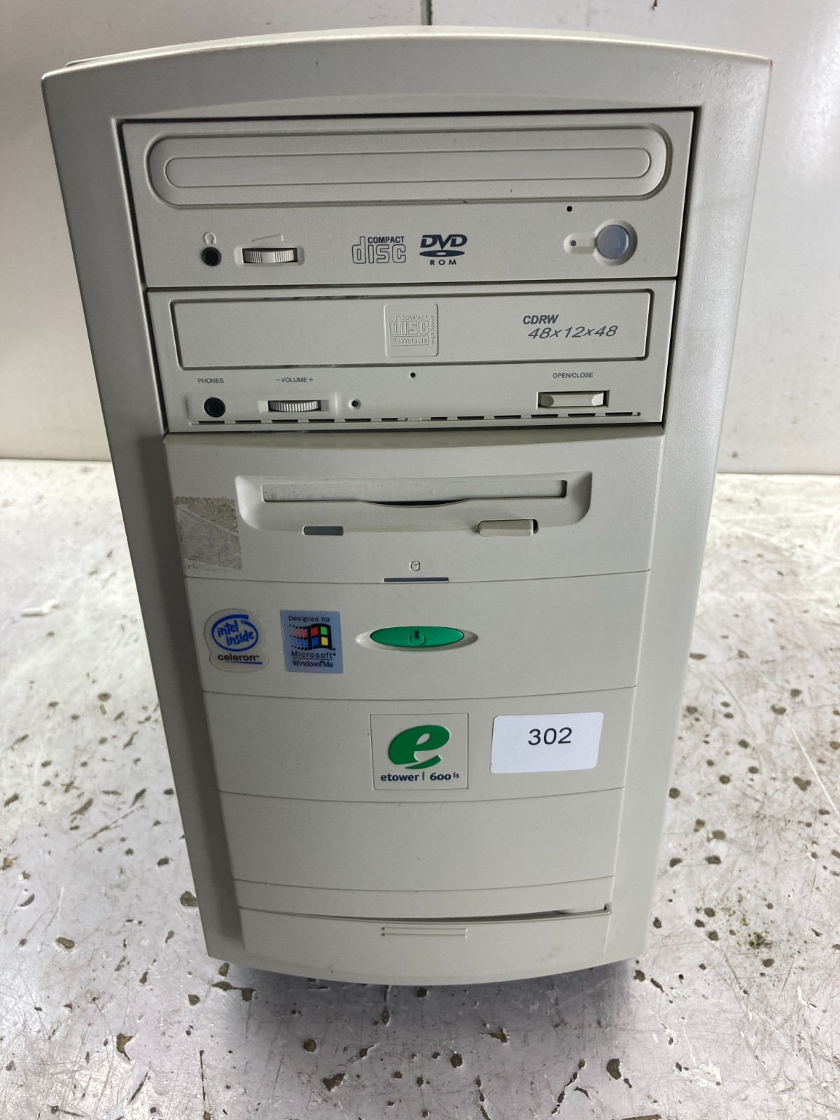 eMachines eTower 600is Intel Celeron 600MHz 512MB NO HDD