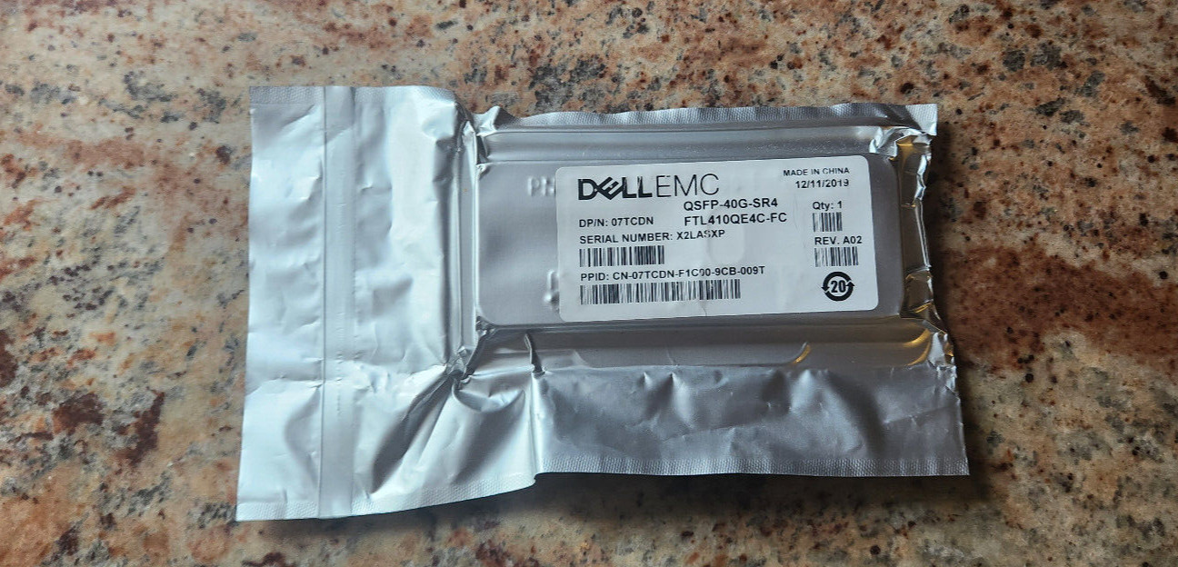 Dell EMC Transceiver QSFP-40G-SR4 QSFP+ 40GBase FTL410QE4C-FC 7TCDN