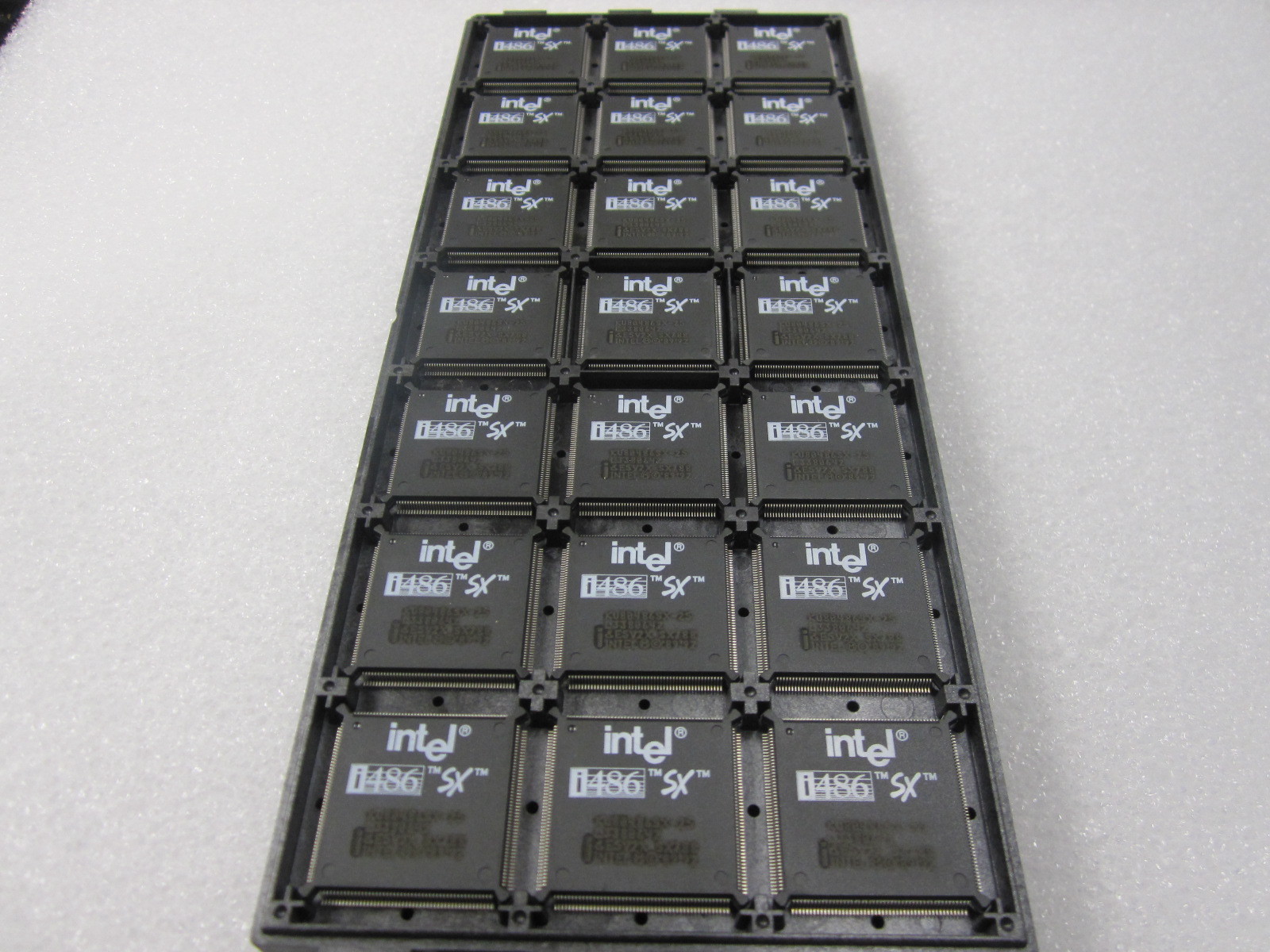 Vintage But NEW Intel KU80486SX-25 SX788 NOS i486SX NOS