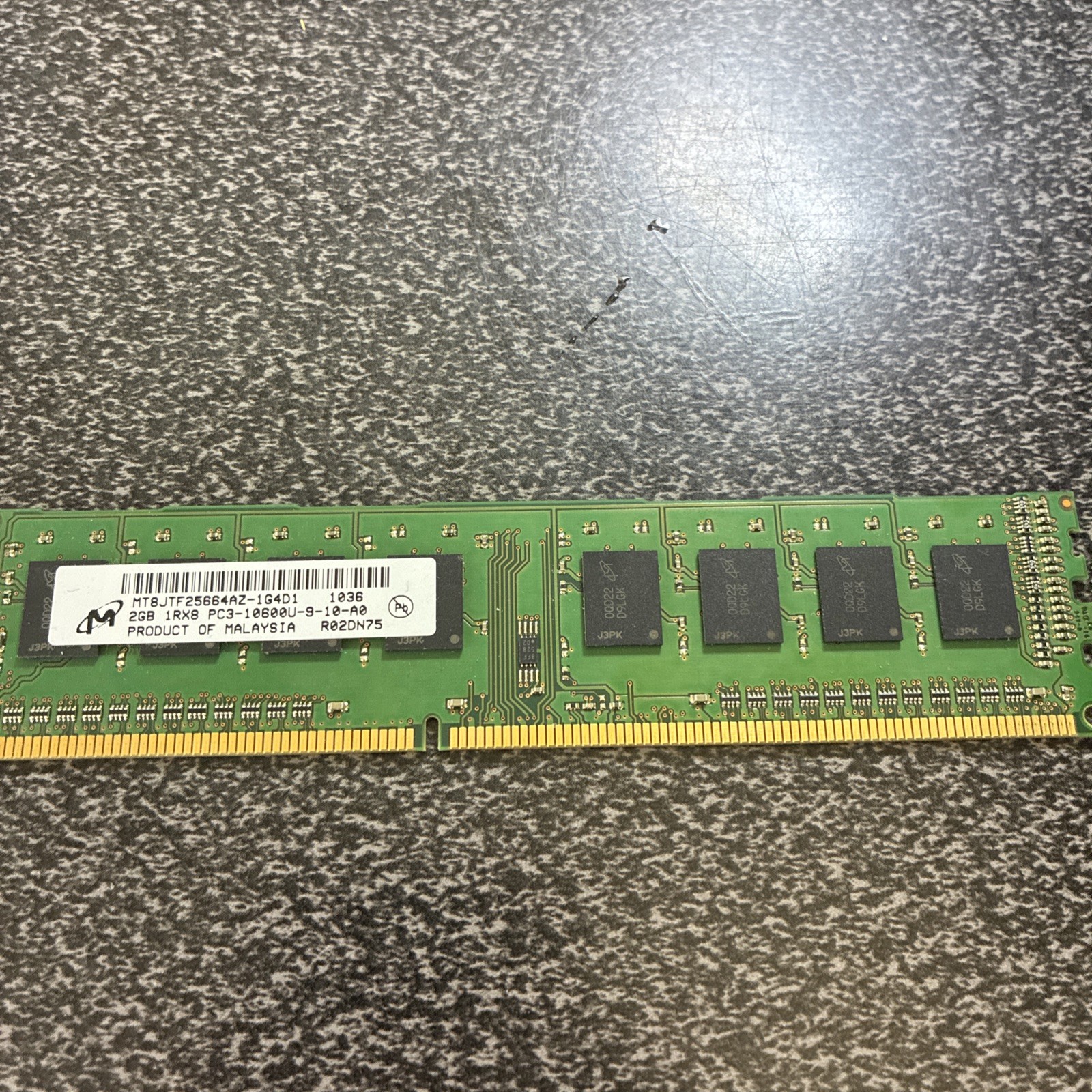 Micron 2GB DDR3 RAM MODULE PC3-10600 1333MHz 204-PIN SODIMM
