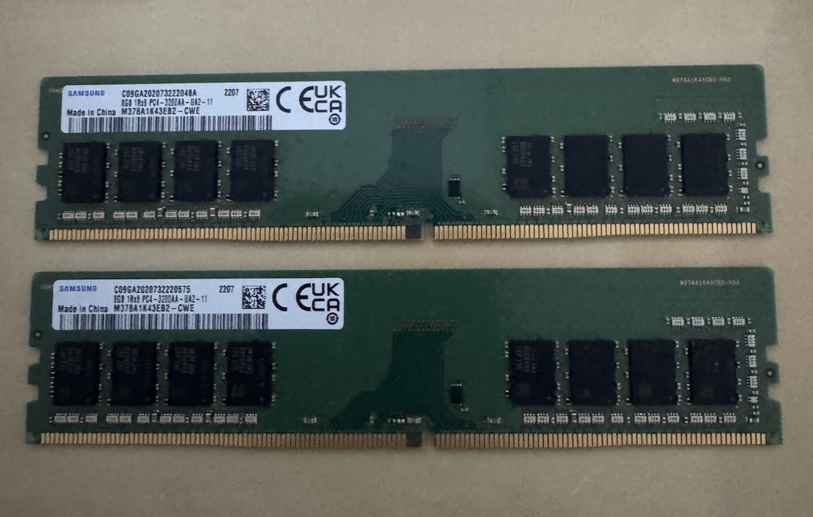 Samsung 16GB (2x8GB) PC4-3200AA DDR4 UDIMM RAM Desktop Memory Kit