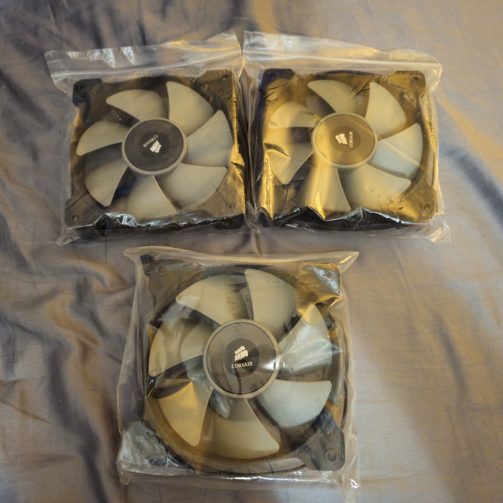 Corsair fan- 12V DC 0.24A brushless fan- 31-000403