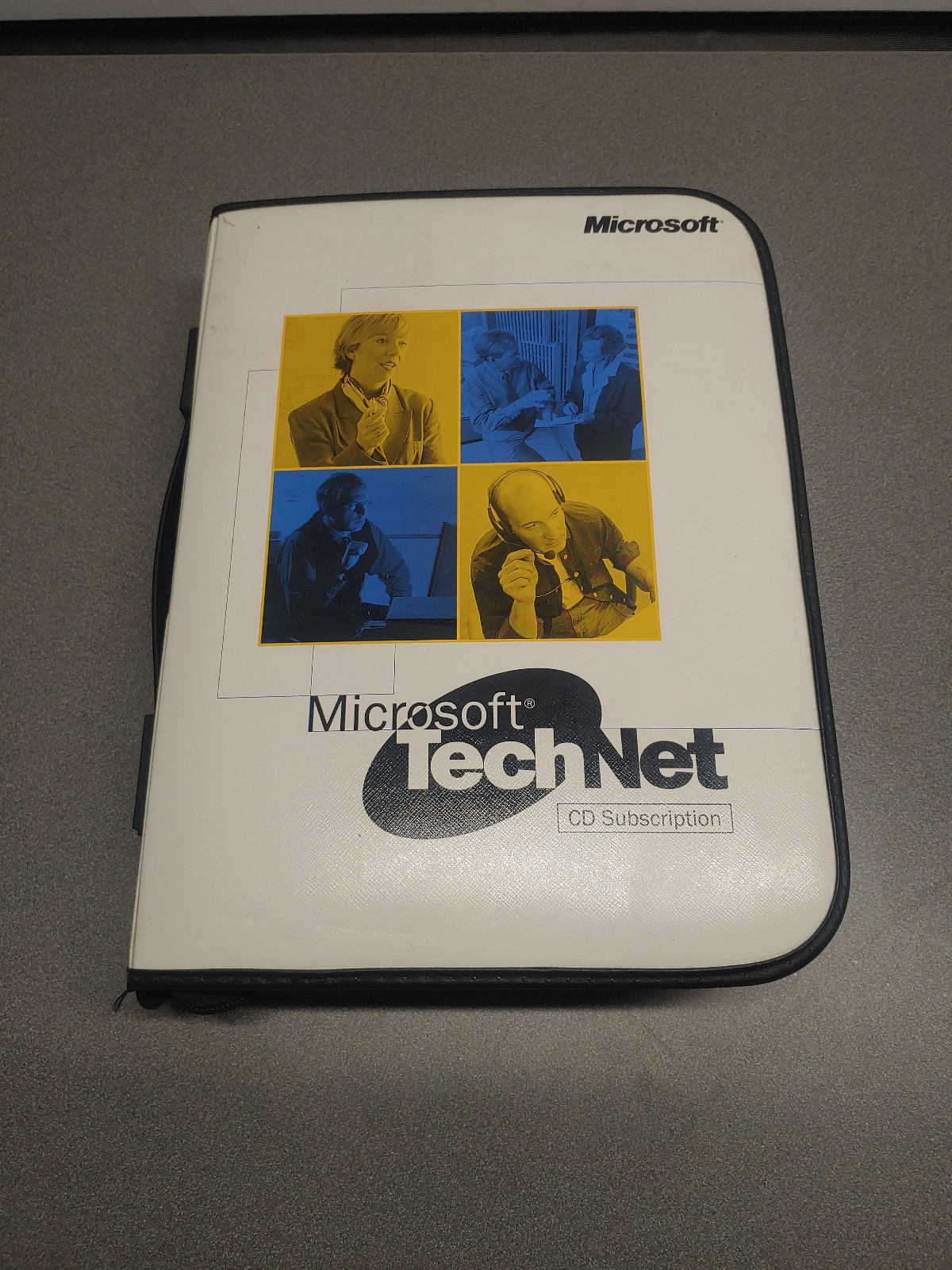 Microsoft Technet Plus CD Subscription Binder Discs - 2000-2001