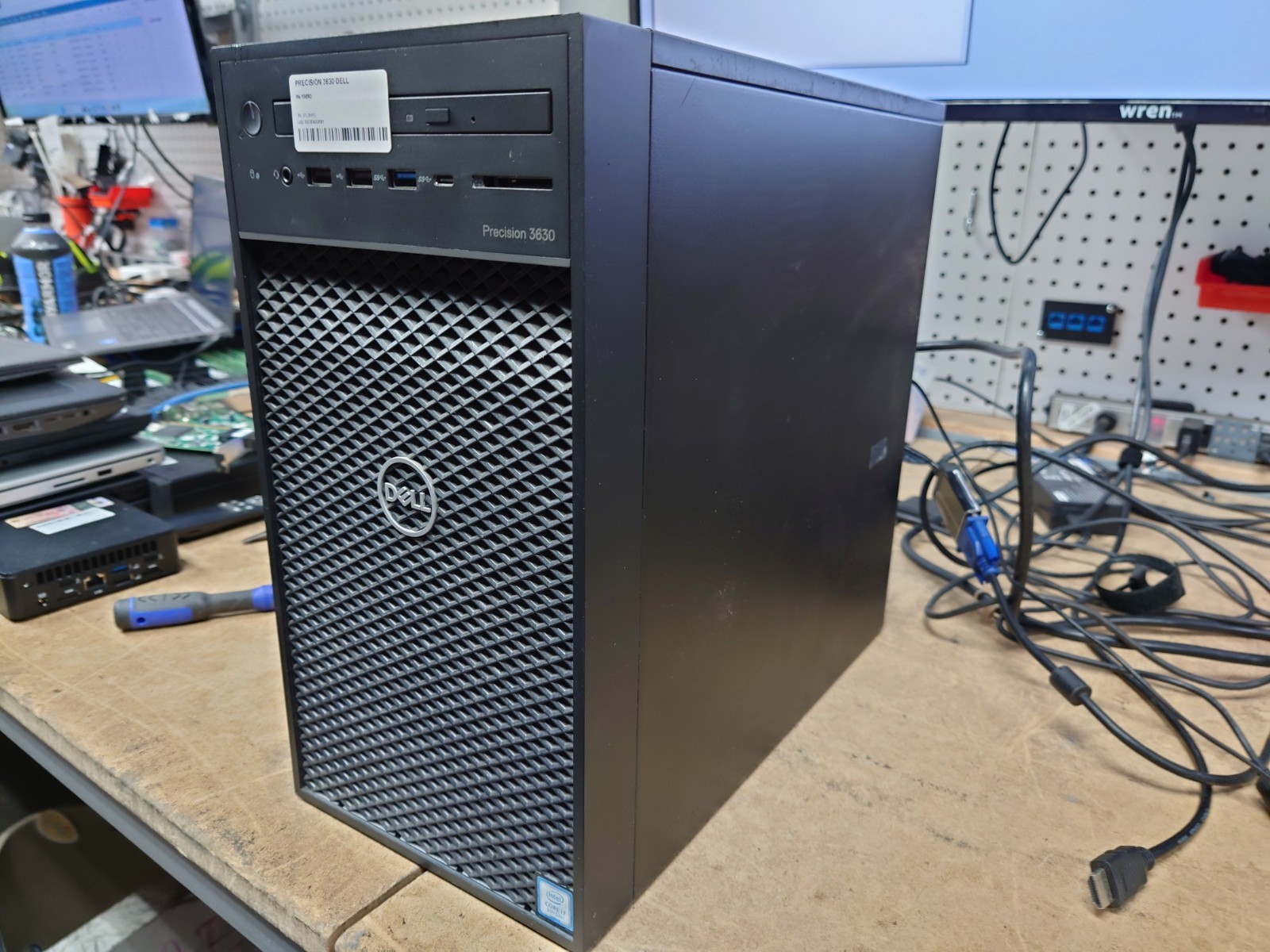 Dell Precision 3630 Mid-Tower i5-9500 8GB RAM 256GB SSD NVIDIA P620 No OS