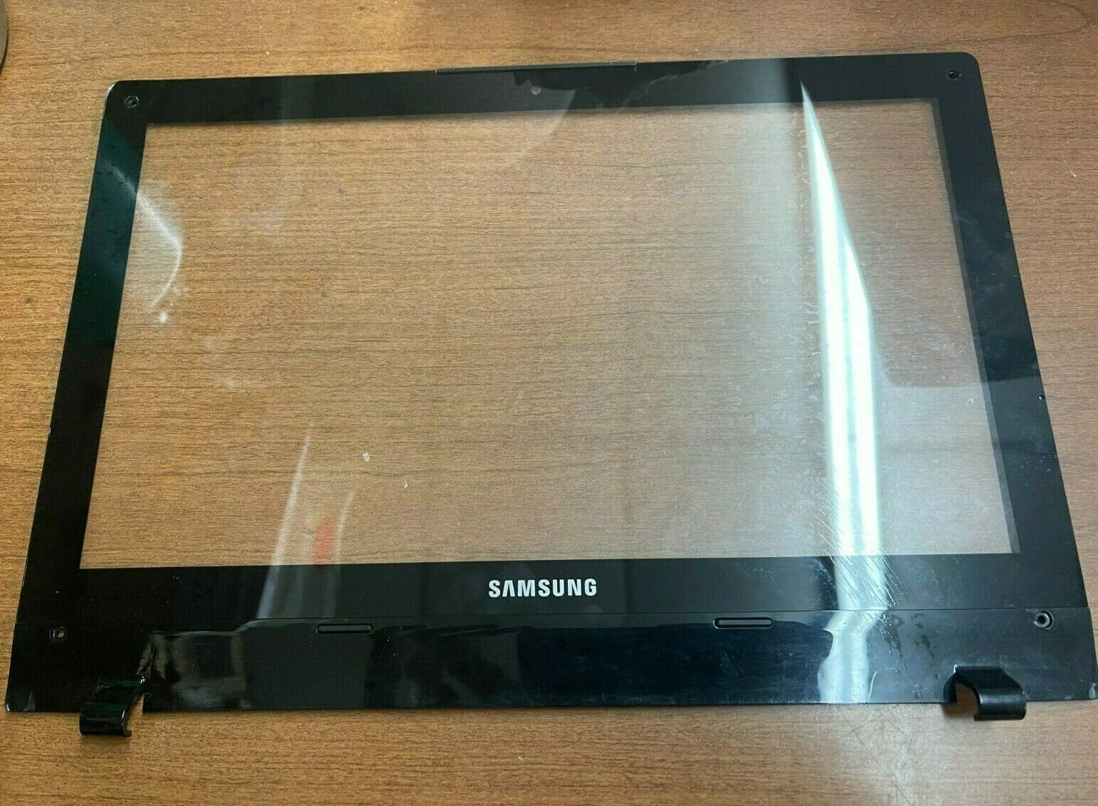 GENUINE SAMSUNG NP-QX411 SERIES LCD FRONT BEZEL W/ PLASTIC COVER BA75-02662A