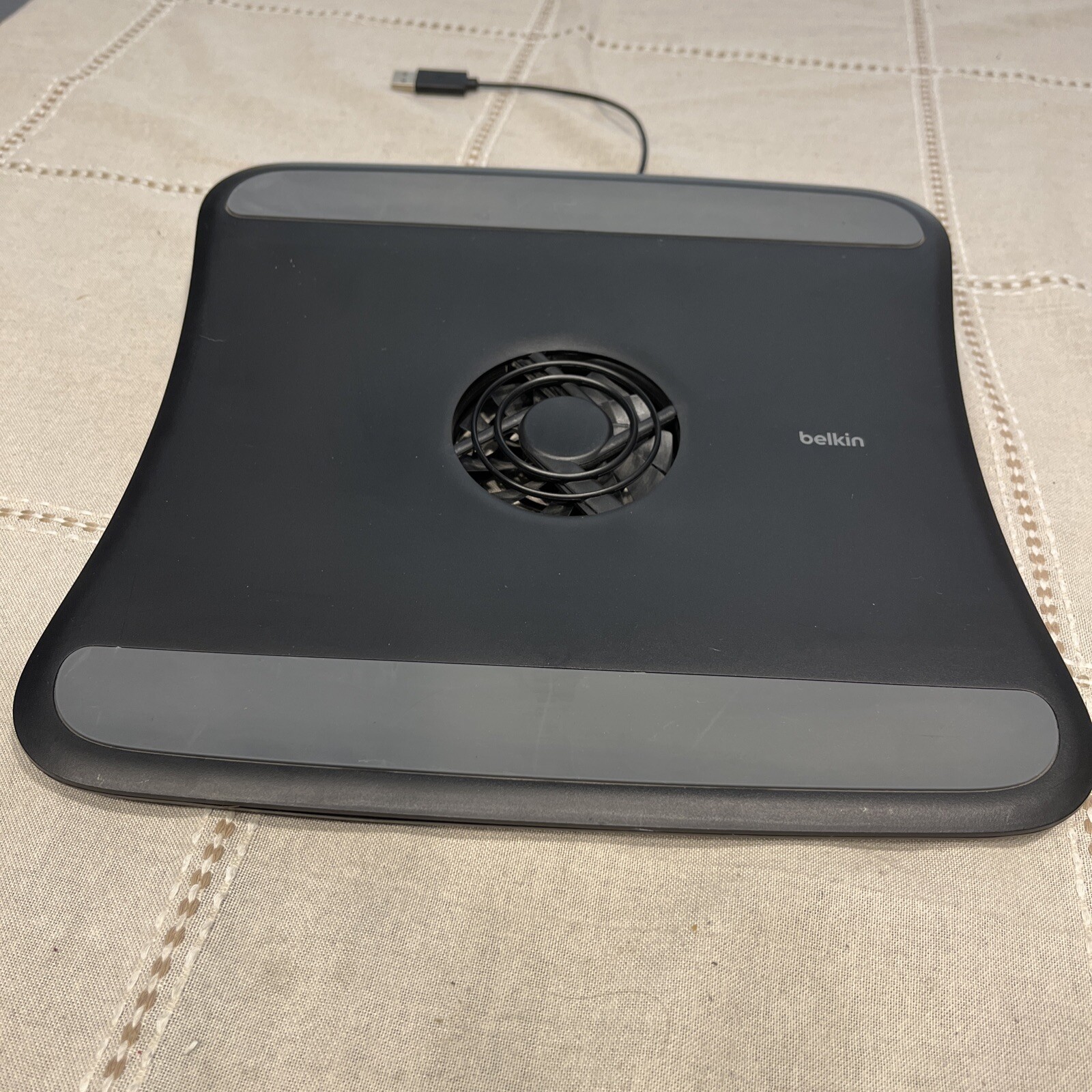 Belkin Laptop Cooling Stand F5L055 USB Powered Black