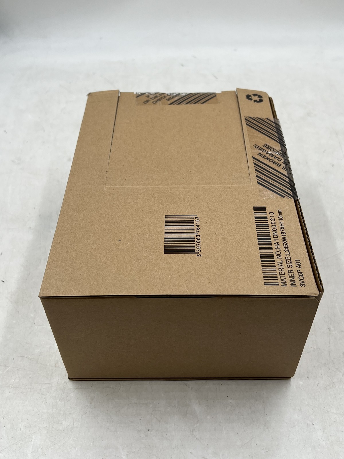 NEW SEALED Dell WD15 Monitor Dock 4K with 130W Adapter, USB-C Black Free S/H