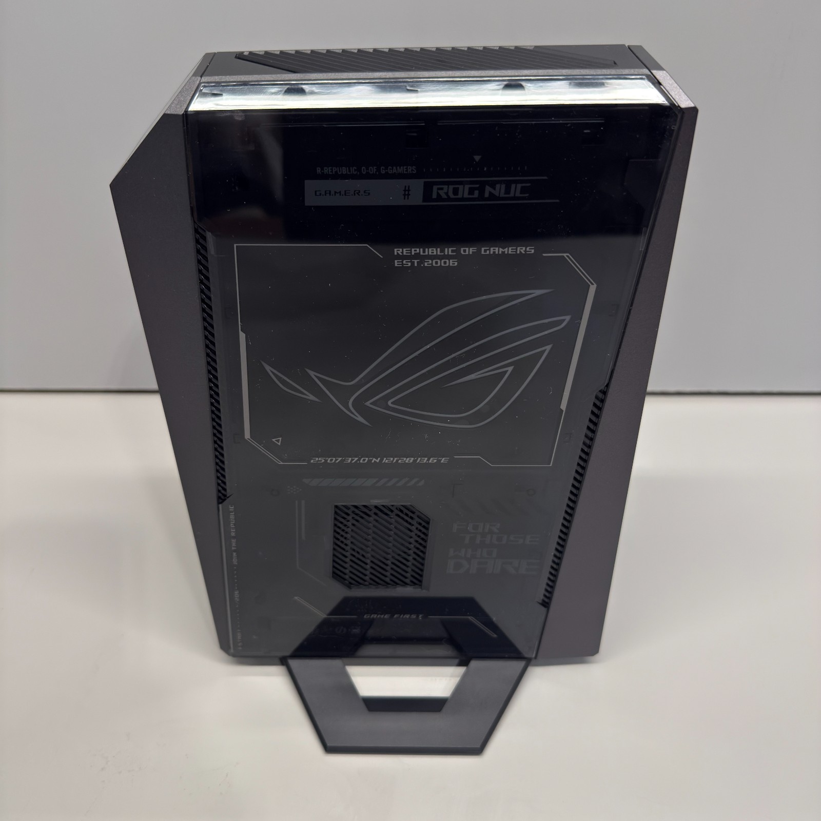 ASUS ROG NUC (2025) Mini PC RTX 5080/Ultra 9/96GB/32GB