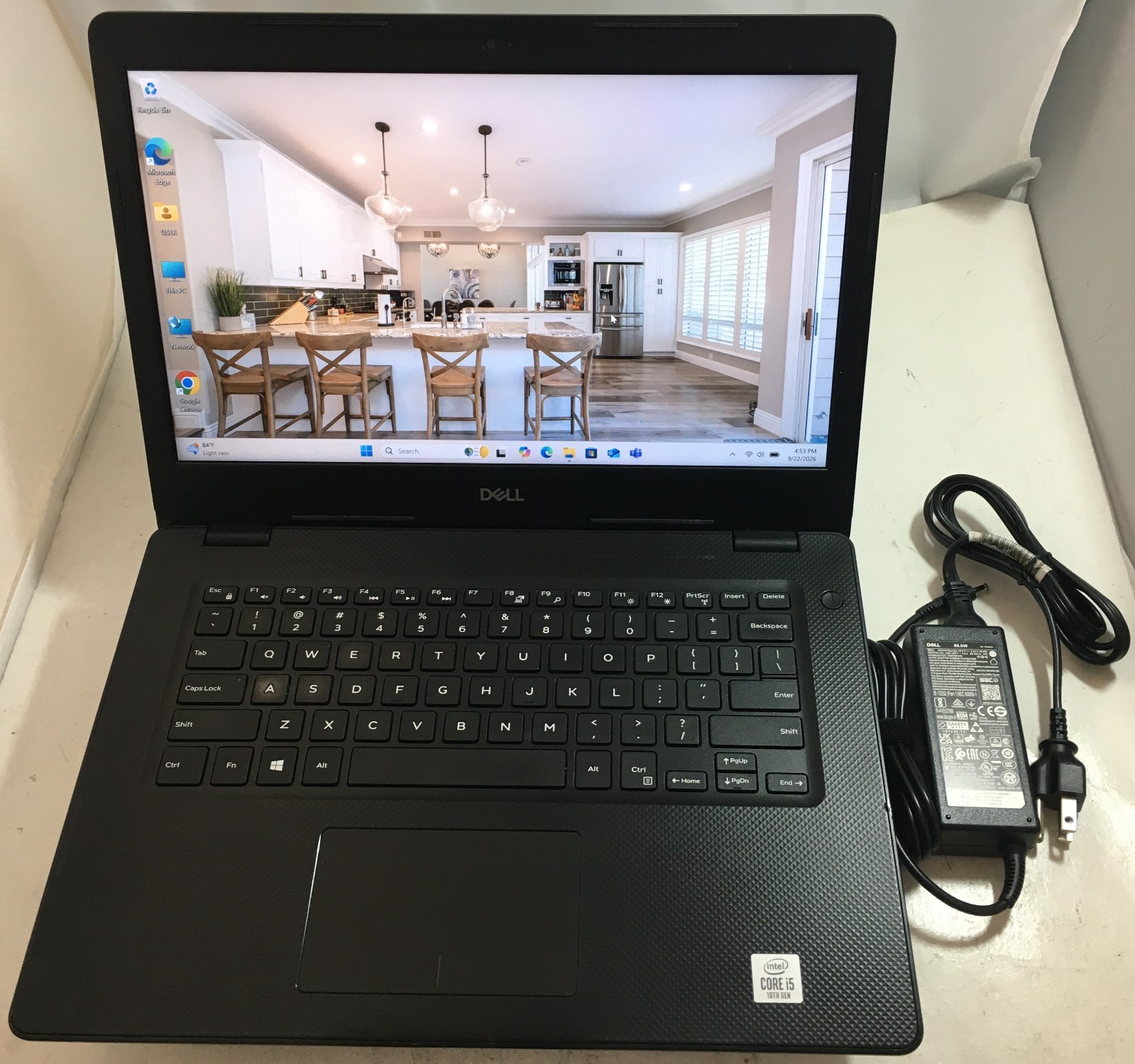 Dell Vostro 3490 14” 1920x1080 10th Gen i5-10210U 1.60GHz 8GB 256GB SSD Win11