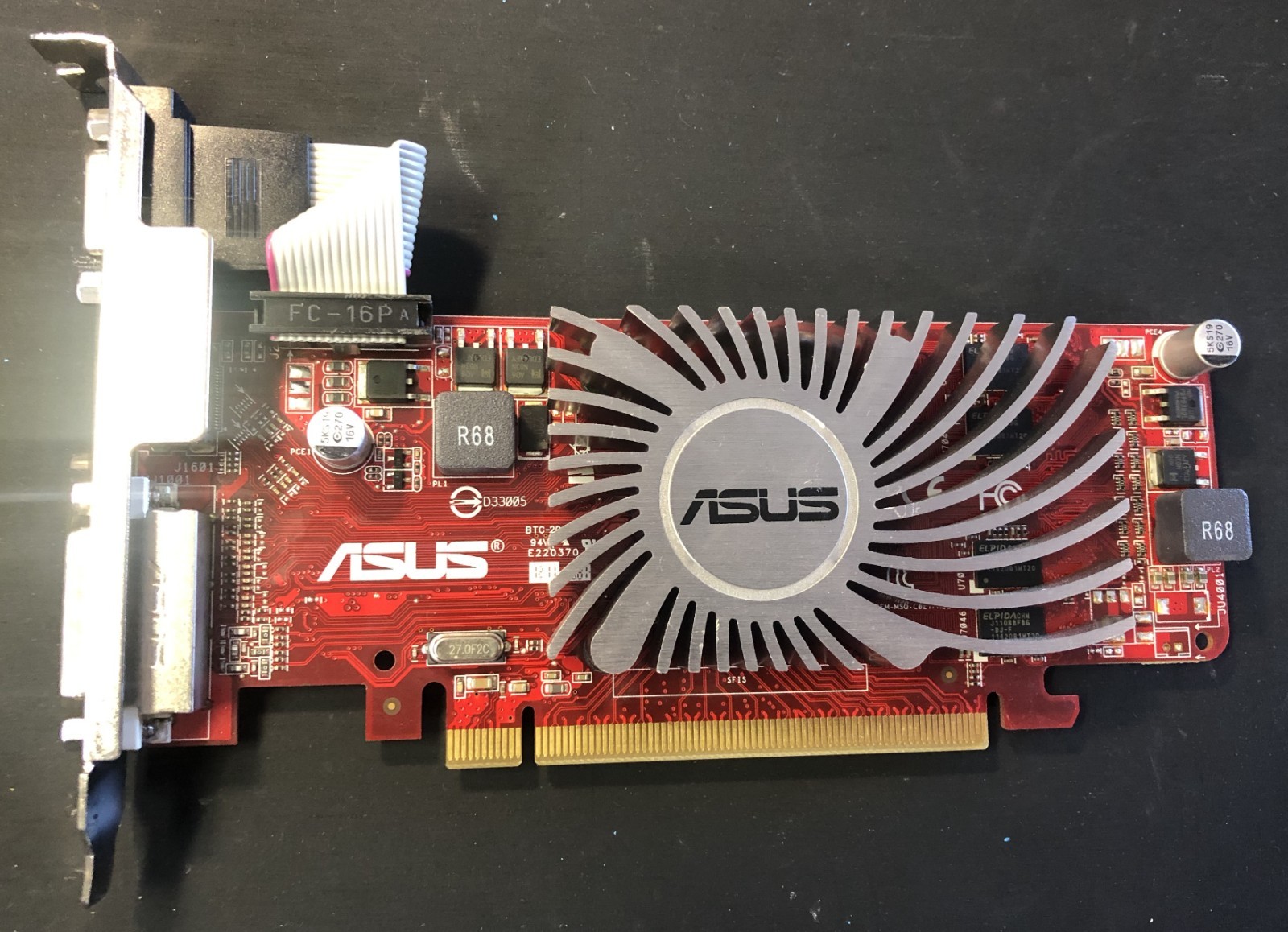 ASUS EAH5450 SILENT/DI/1GD3(LP) AMD Radeon Graphics VIDEO Card