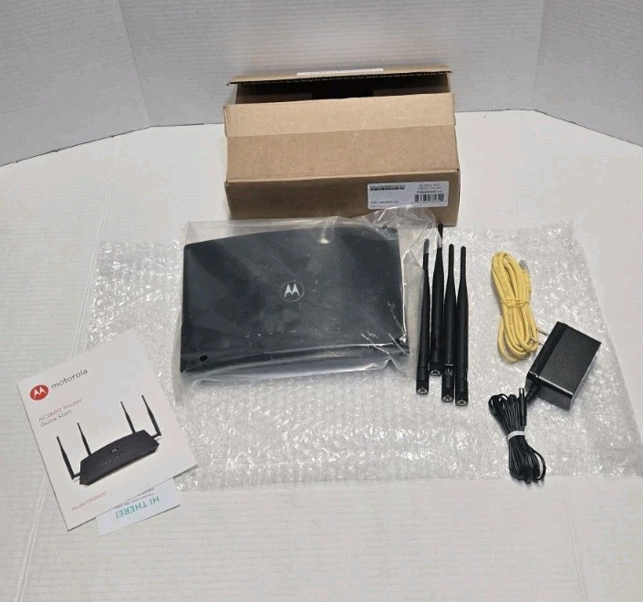 Motorola AC2600 4x4 WiFi Smart Gigabit Router (READ)