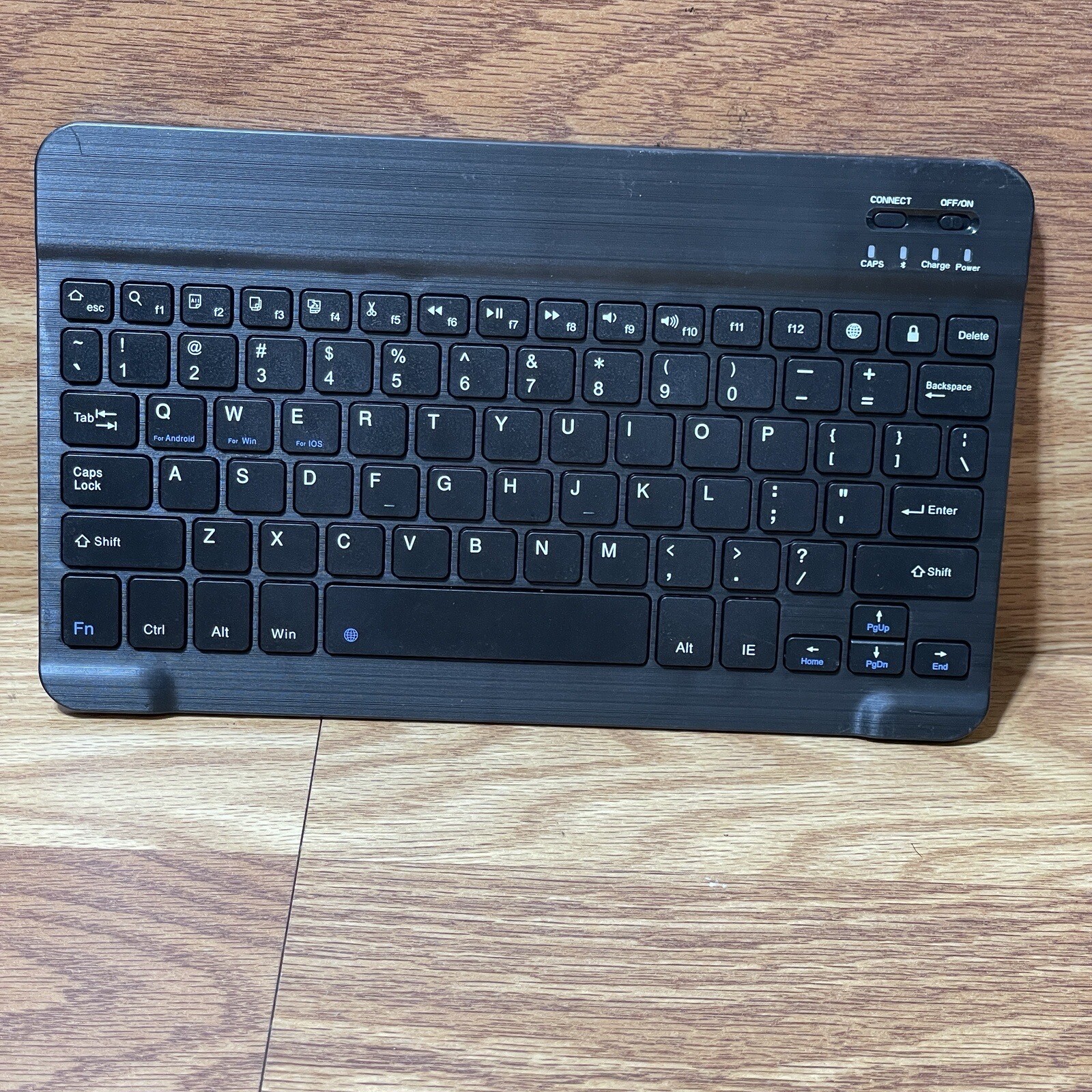 Black Bluetooth Windows/iOS/Android Compatibility (QWERTY) Standard Keyboard