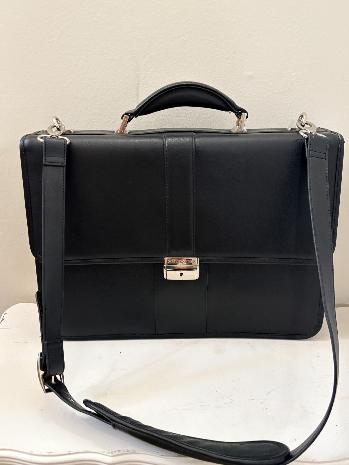 Samsonite 1108127 Genuine Leather Black Briefcase Business Bag Shoulder Strap