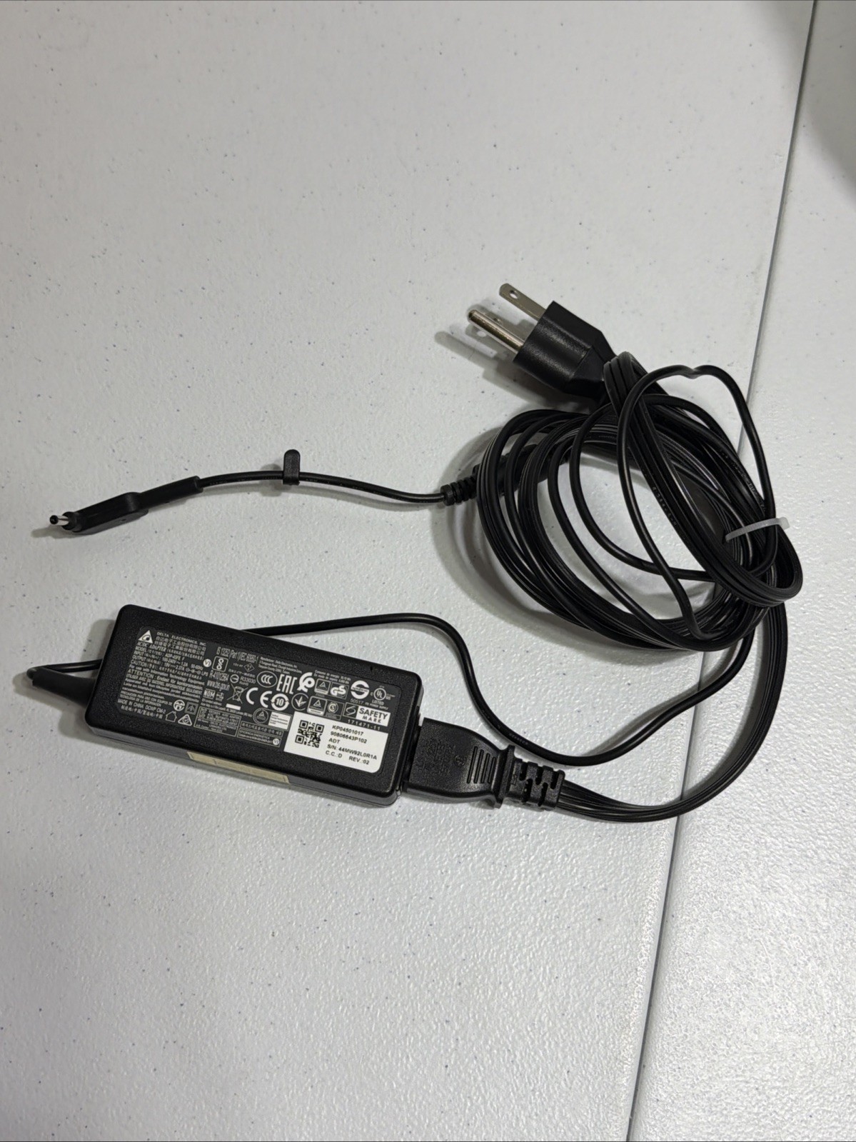 Original Delta ADP-45FE F 19V 2.37A 3.0mm AC Adapter Acer Aspire 3 A315-35