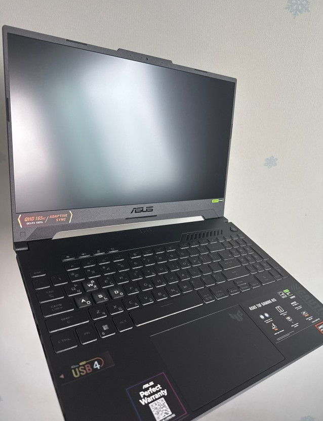ASUS TUF Gaming A18 18" FA808UH-S8030 / FreeDOS RTX5050 16GB/1TB Ryzen7 260