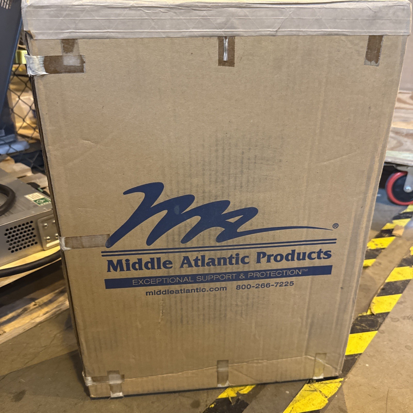 Middle Atlantic ERK4QFTFC, Fan Top with Controller Rack Fan