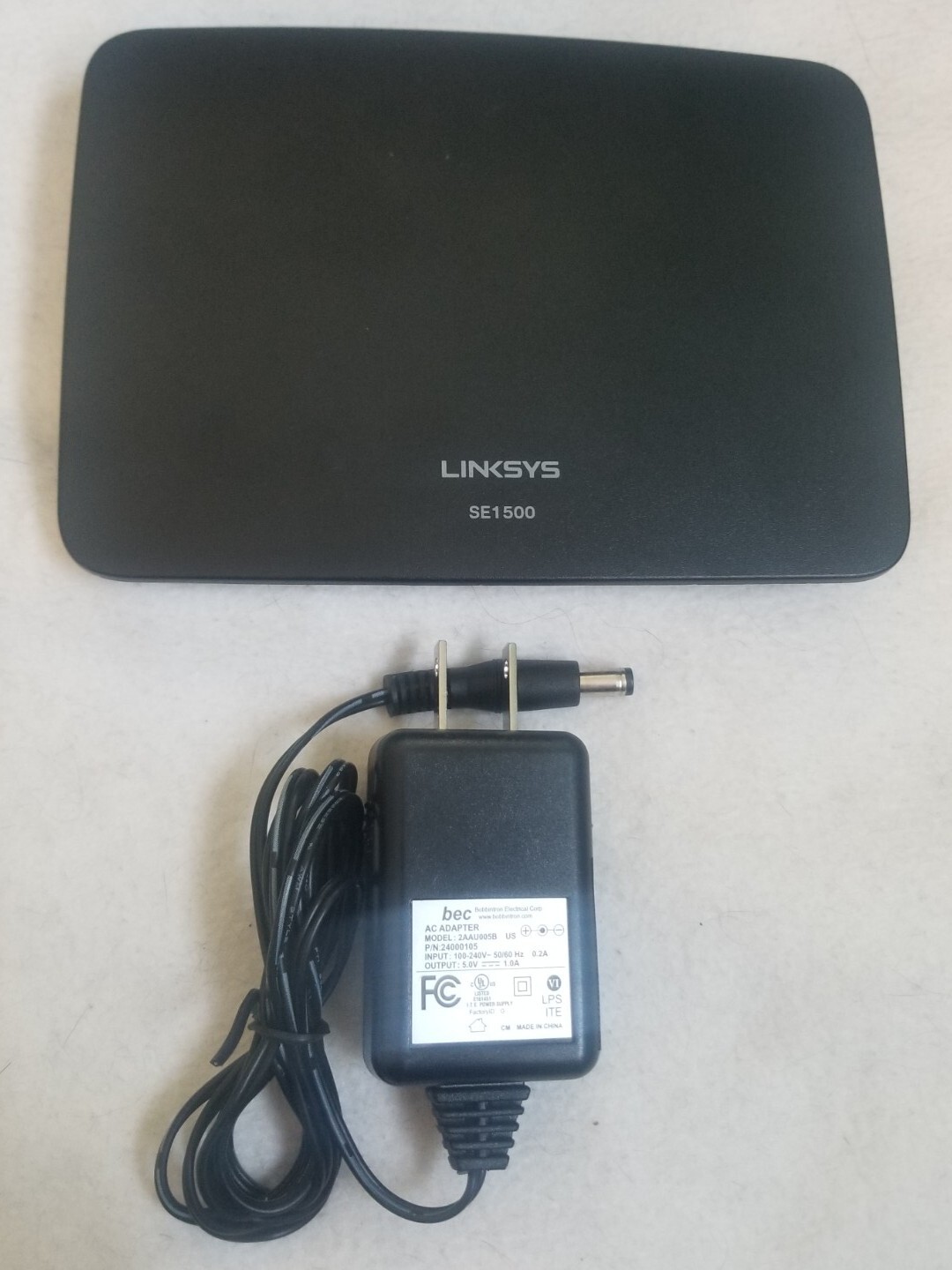 Used Linksys SE1500 5 Port 10/100 Wireless Router