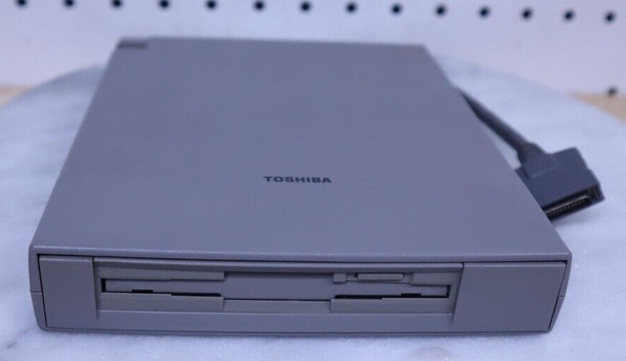 Nice Used Vintage Computer Floppy Drive 1.44MB Toshiba FDD PA2611U V260 - Japan