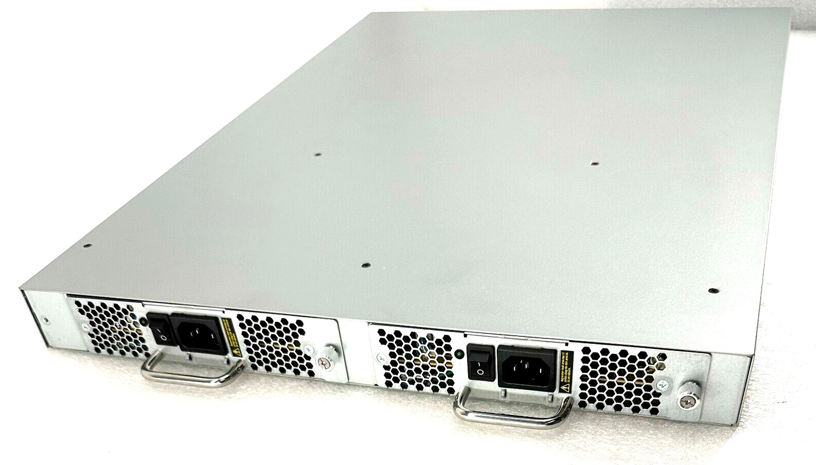 100-652-533 Dell Brocade DS-5100B 5120 40-Port 24-Active 8Gb FC SAN Switch NEW~