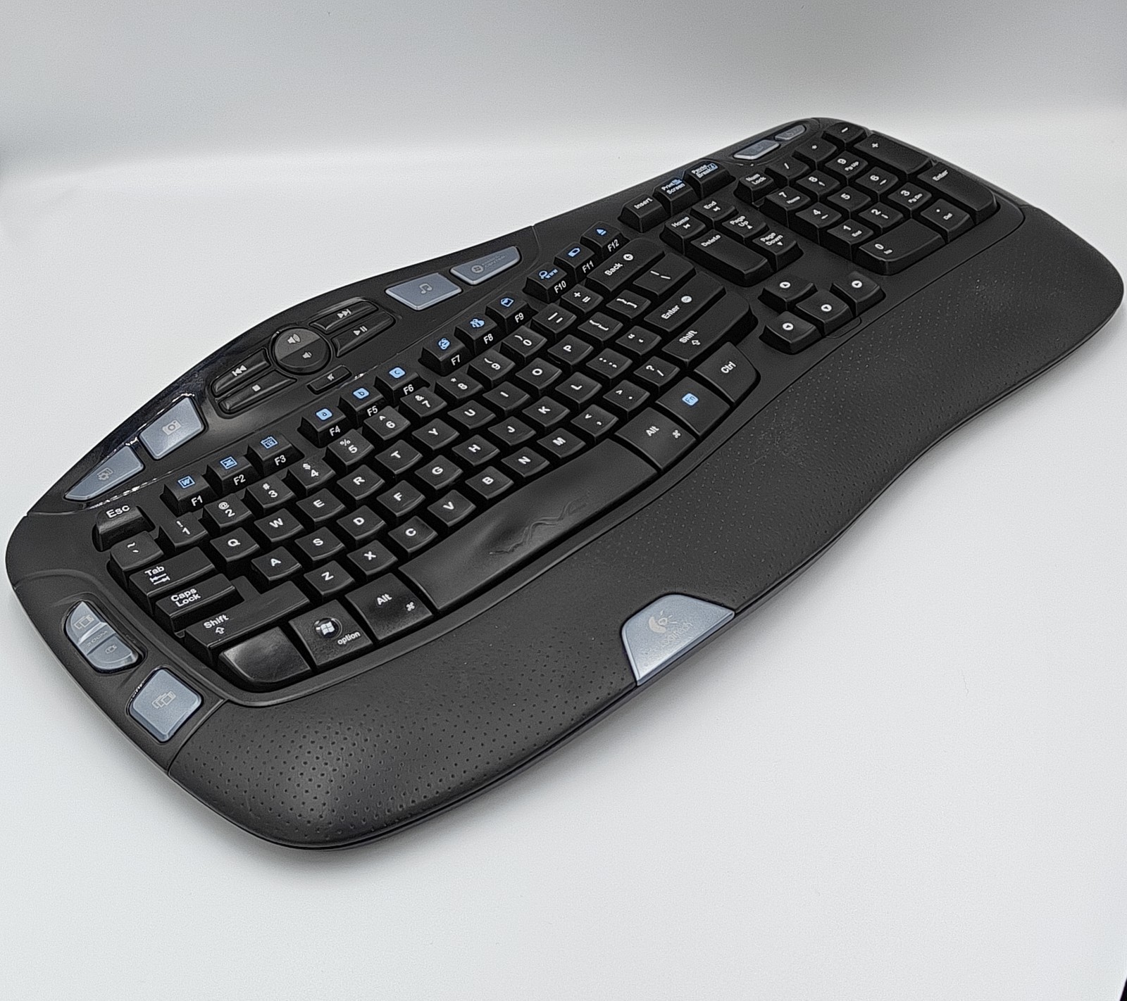 Logitech K-350 Rare Blue Key Wireless Comfort Wave Ergonomic Keyboard (Y-RCP140)
