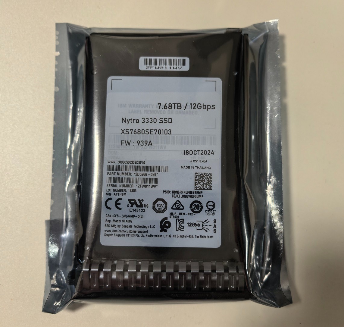 NEW IBM/Seagate 7.68TB 2.5" SAS 12G Server SSD Replace Lenovo 03GX670 4XB7A80321