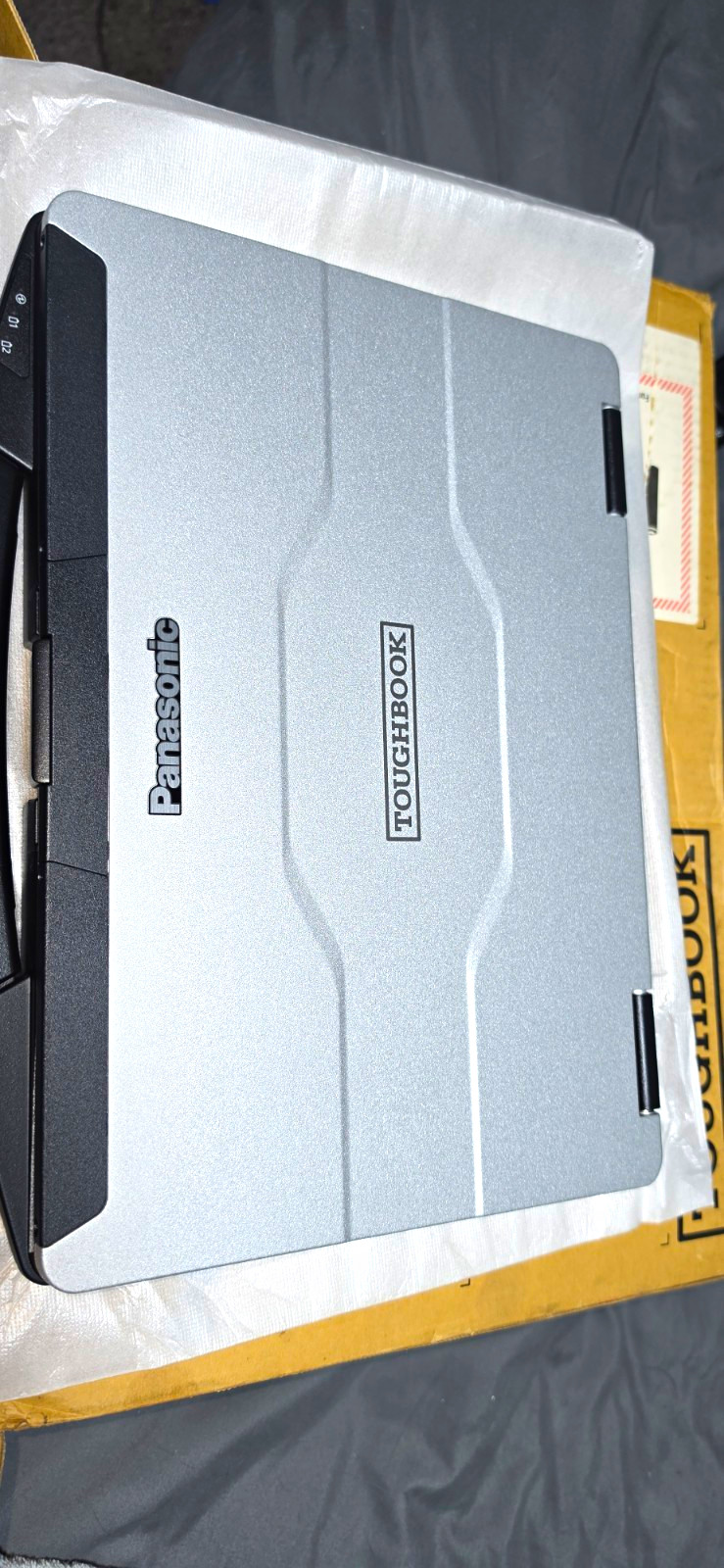Panasonic Toughbook . FZ-55,intel Core i5,8GB Ram,ssd and in new packaging .