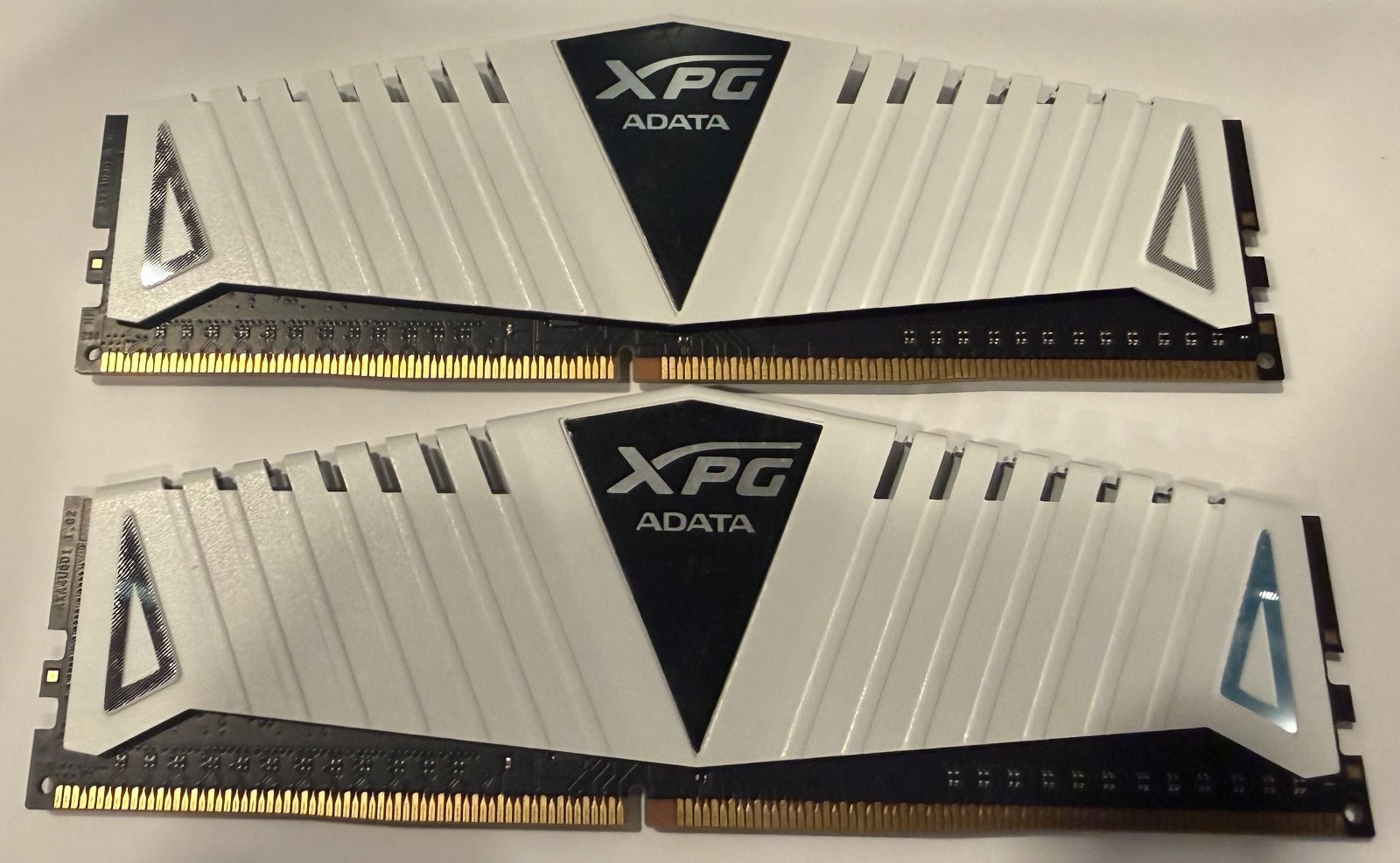 ADATA XPG Z1 16GB (2x8GB) DDR4 RAM 3200MHz (AX4U320038G16A-BWZ)