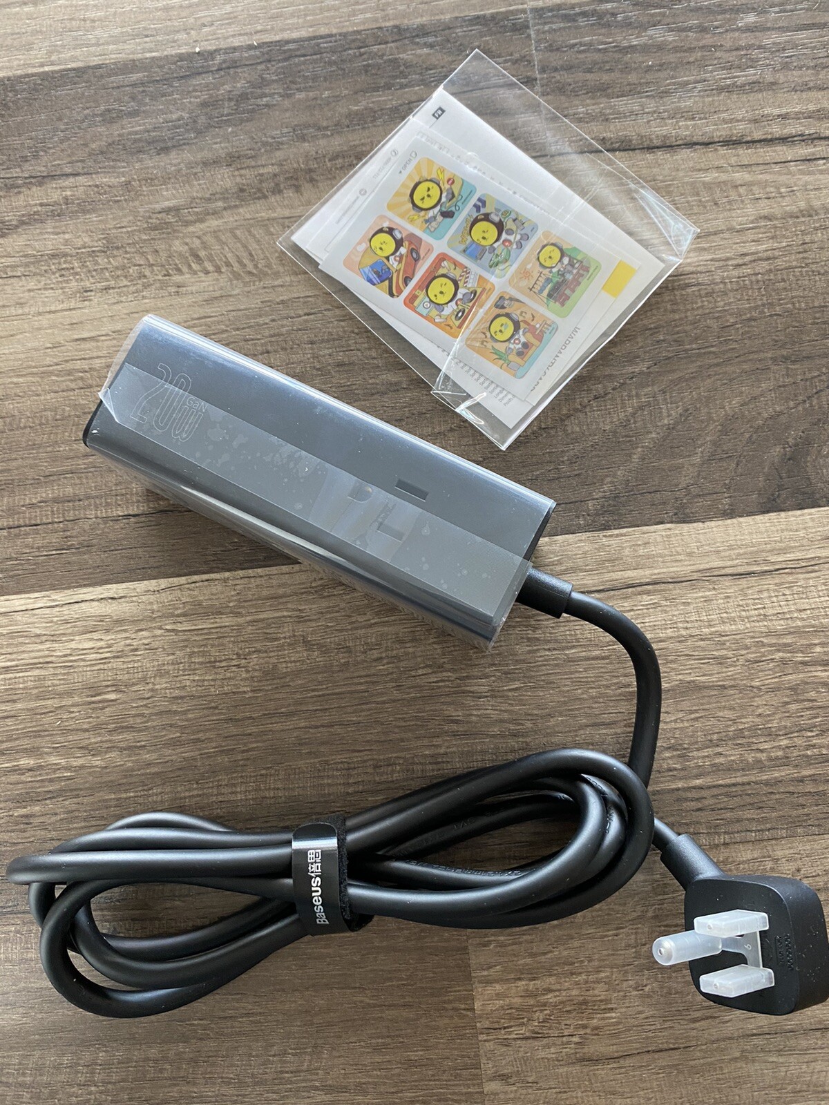 Baseus powercombo digital powerstrip 3AC +1U + 2C 20Watt/z