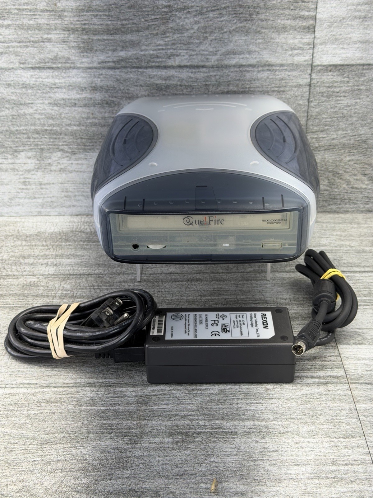 QPS Que Fire Drive External Drive 12x10x32x CDRW QPS-525 iMac G3