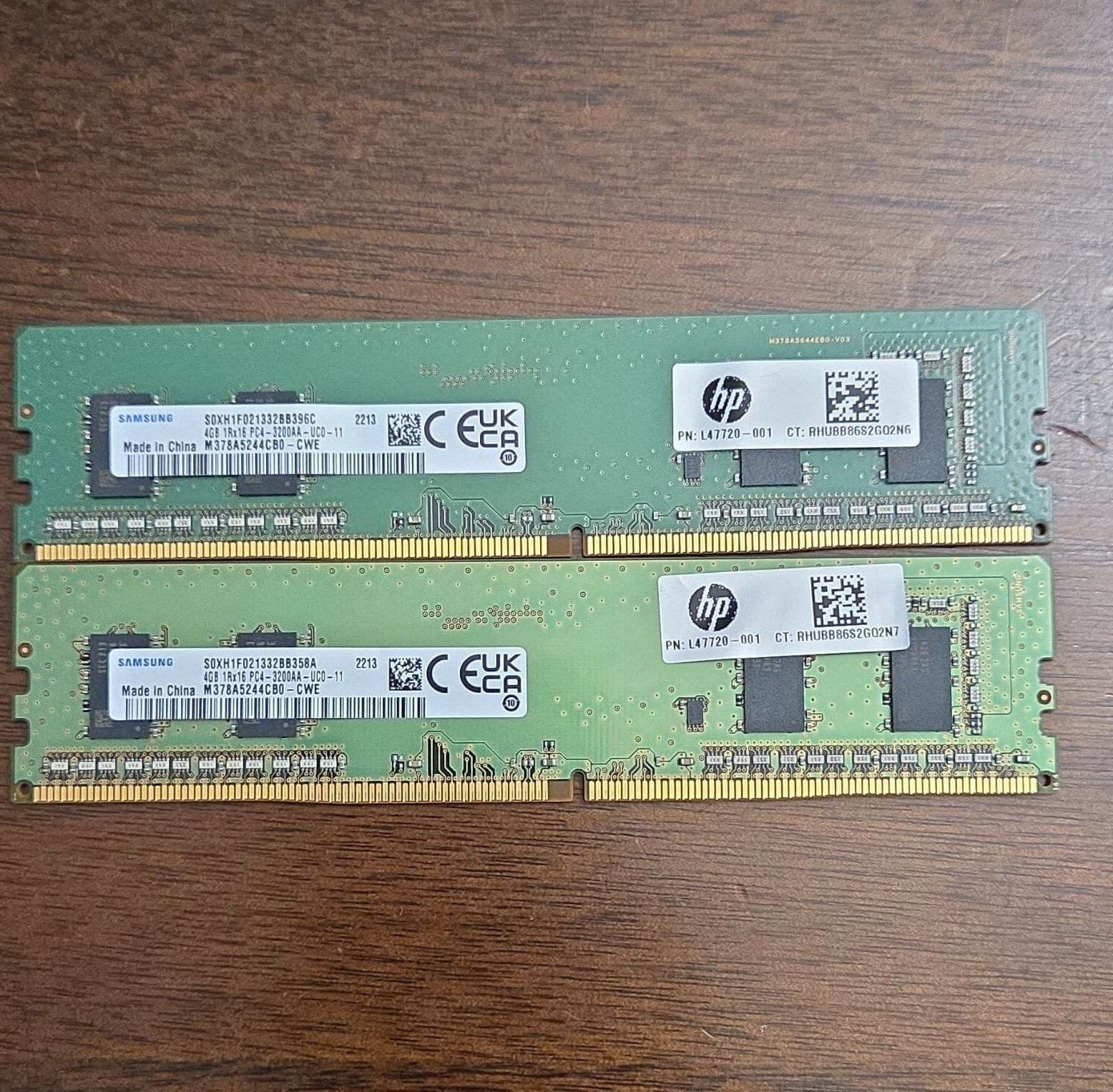 Samsung 8GB (2x4GB) DDR4 3200AA UDIMM 288-Pin Non-ECC M378A5244CB0-CWE