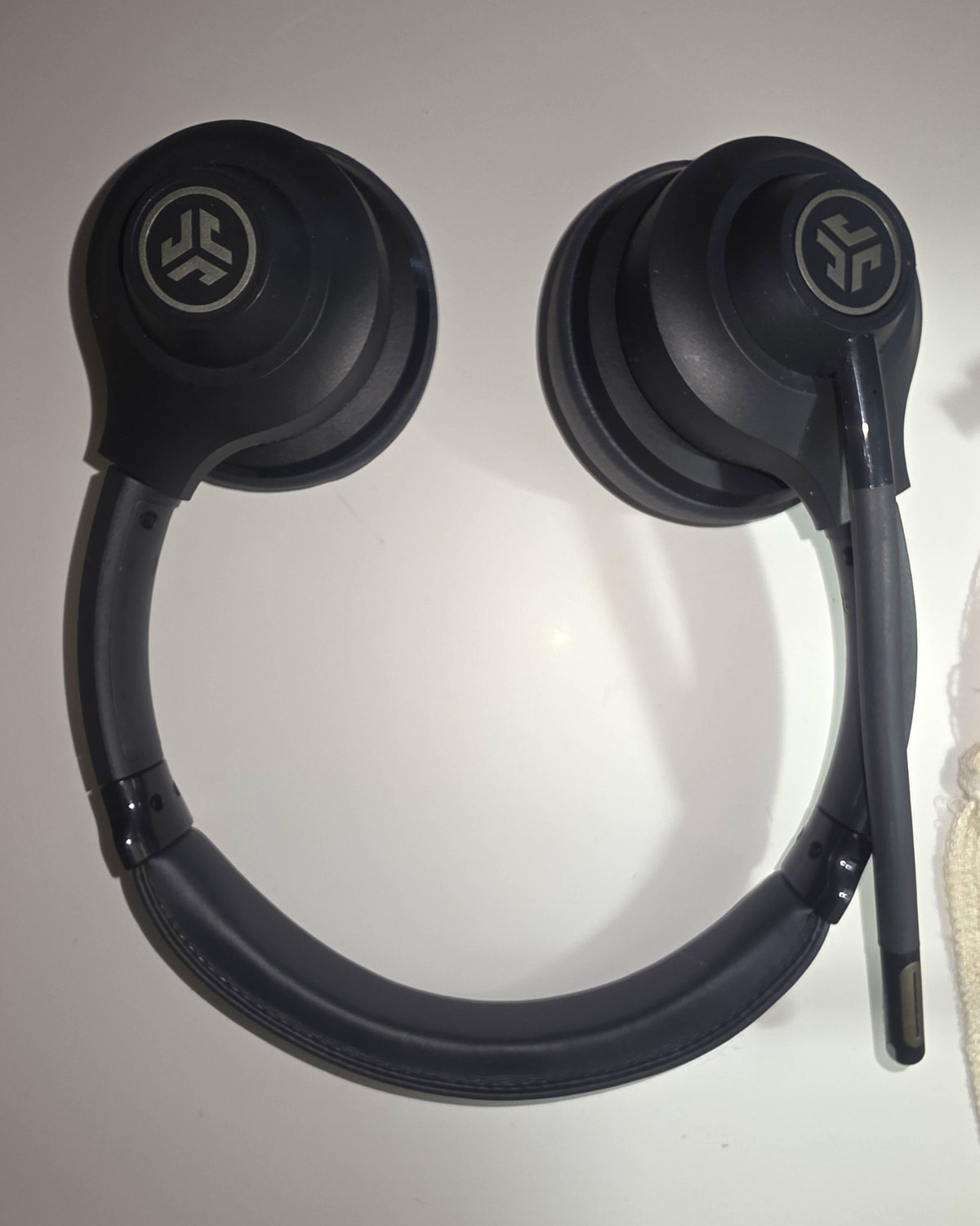 JLab Studio Pro Wireless Black On-Ear Headset Boom Mic 2.5mm Jack 6ft