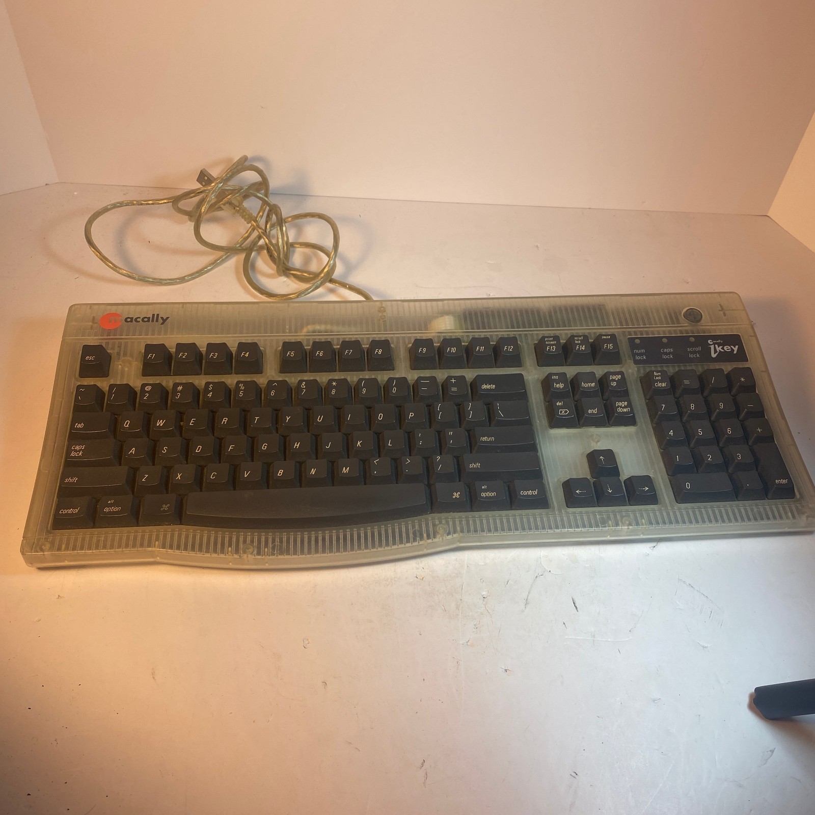 Macally iKey 4 Wired USB Keyboard Macintosh G2 Vintage Apple Clear 19" VTG