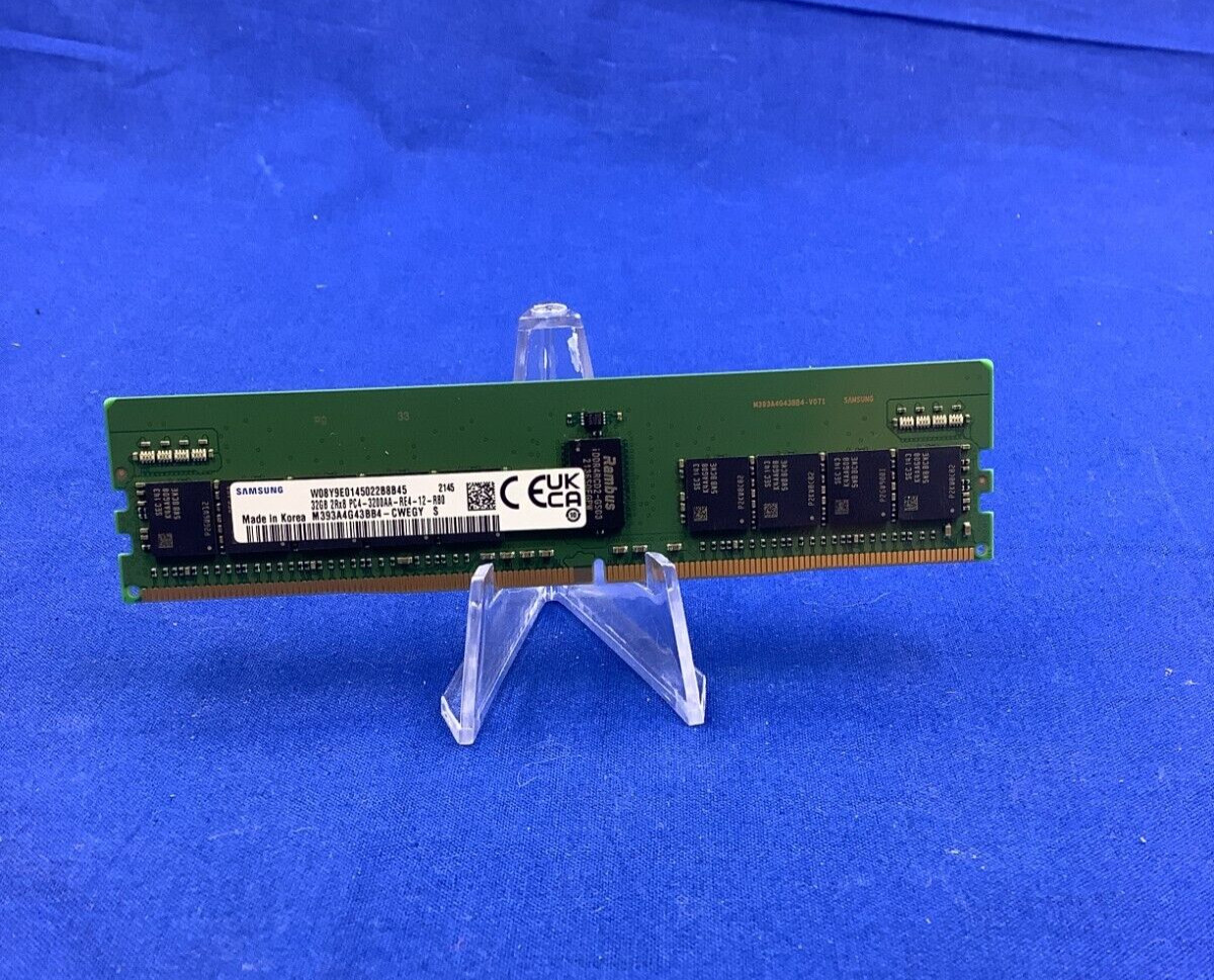 M393A4G43BB4-CWE SAMSUNG 32GB (1X32GB) 2RX8 PC4-3200AA MEMORY