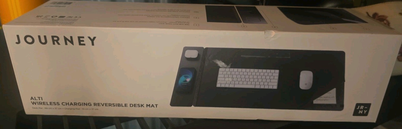wireless charging reversible Desk Mat - NEW