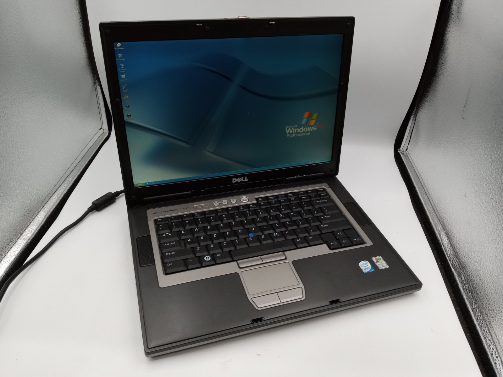 Dell Precision M4300 Intel Pentium 2GB RAM 500GB HDD Windows XP - NO BATTERY -RR