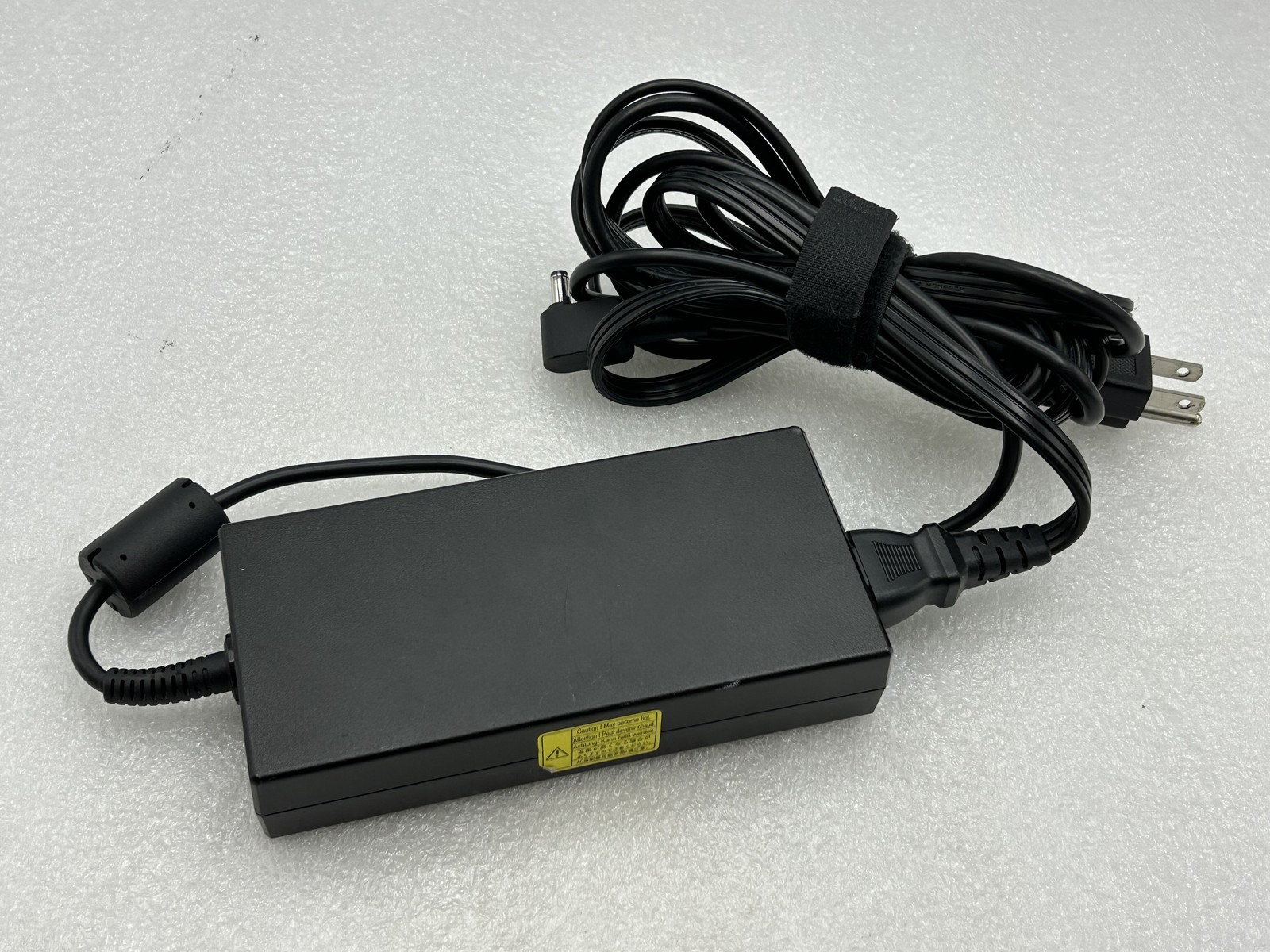 Chicony A17-230P1A Charger Power Adapter 19.5V 11.8A 230W for MSI 