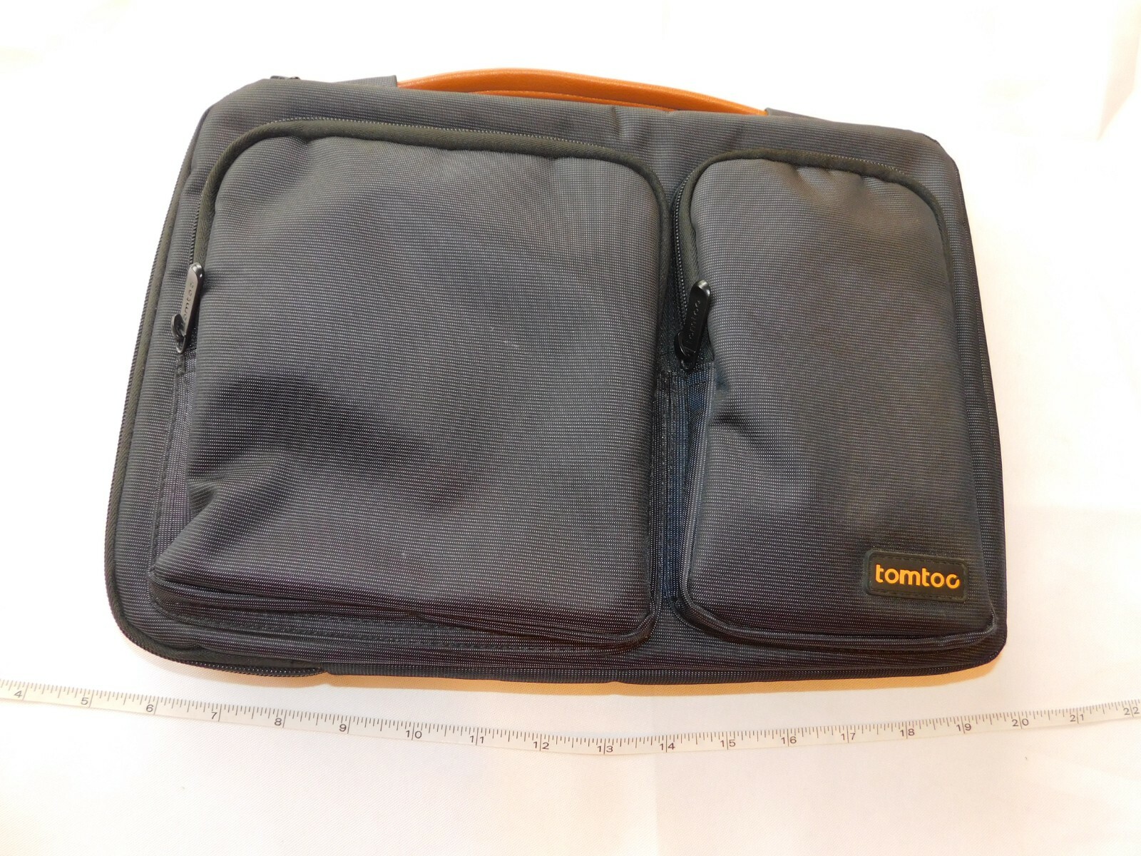 Tomtoc Simplify Your Digital Life laptop padded case tablet w/ mouse pad Pre-own
