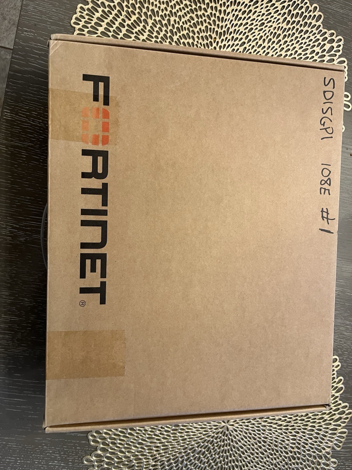 Fortinet FortiSwitch 108E PoE PD Managed Gigabit Ethernet Switch FS-108E