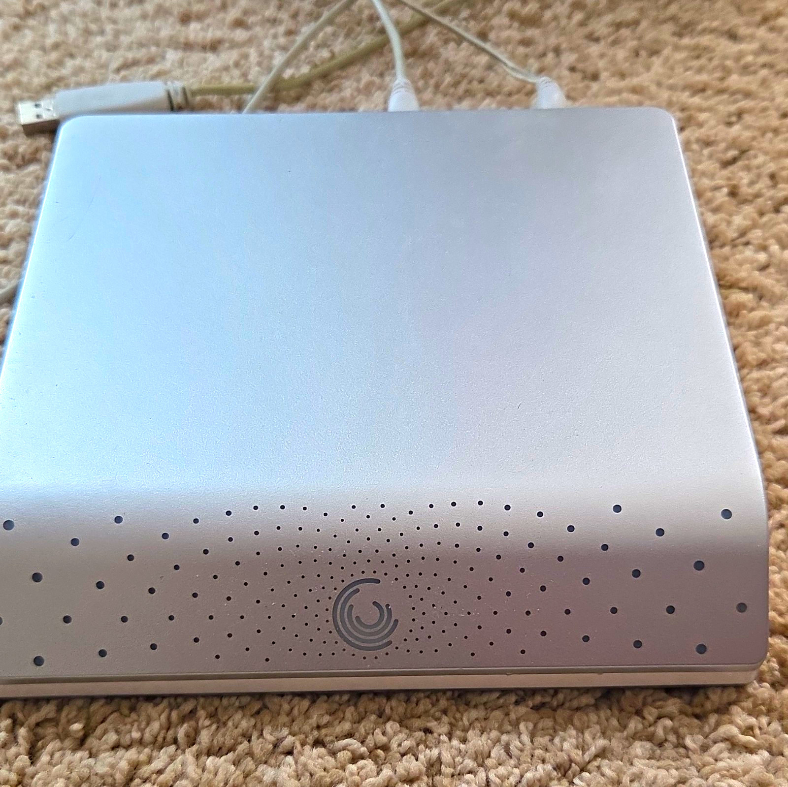 Seagate FreeAgent Desk 500GB USB Desktop External HDD Silver 9ZC2A3-501