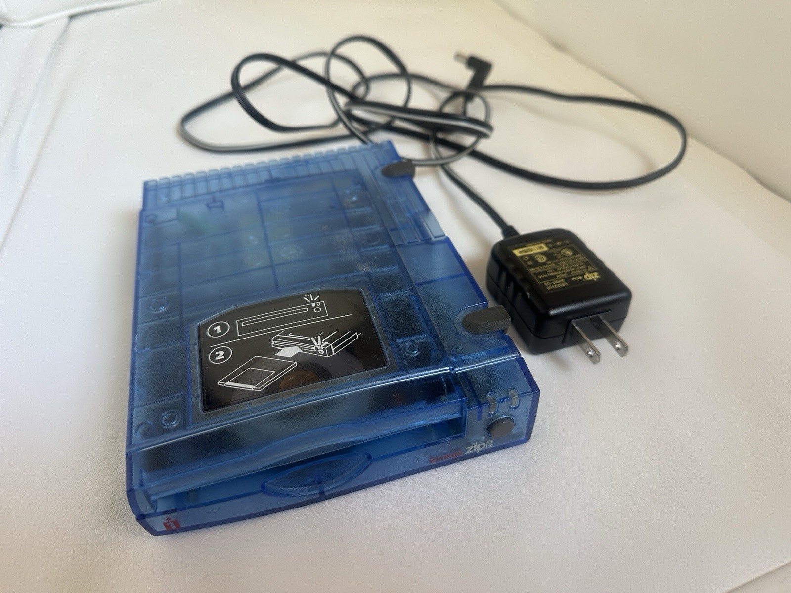 Iomega Zip 100 Blue External Drive Z100 w/ PSU - Powers On, For Parts